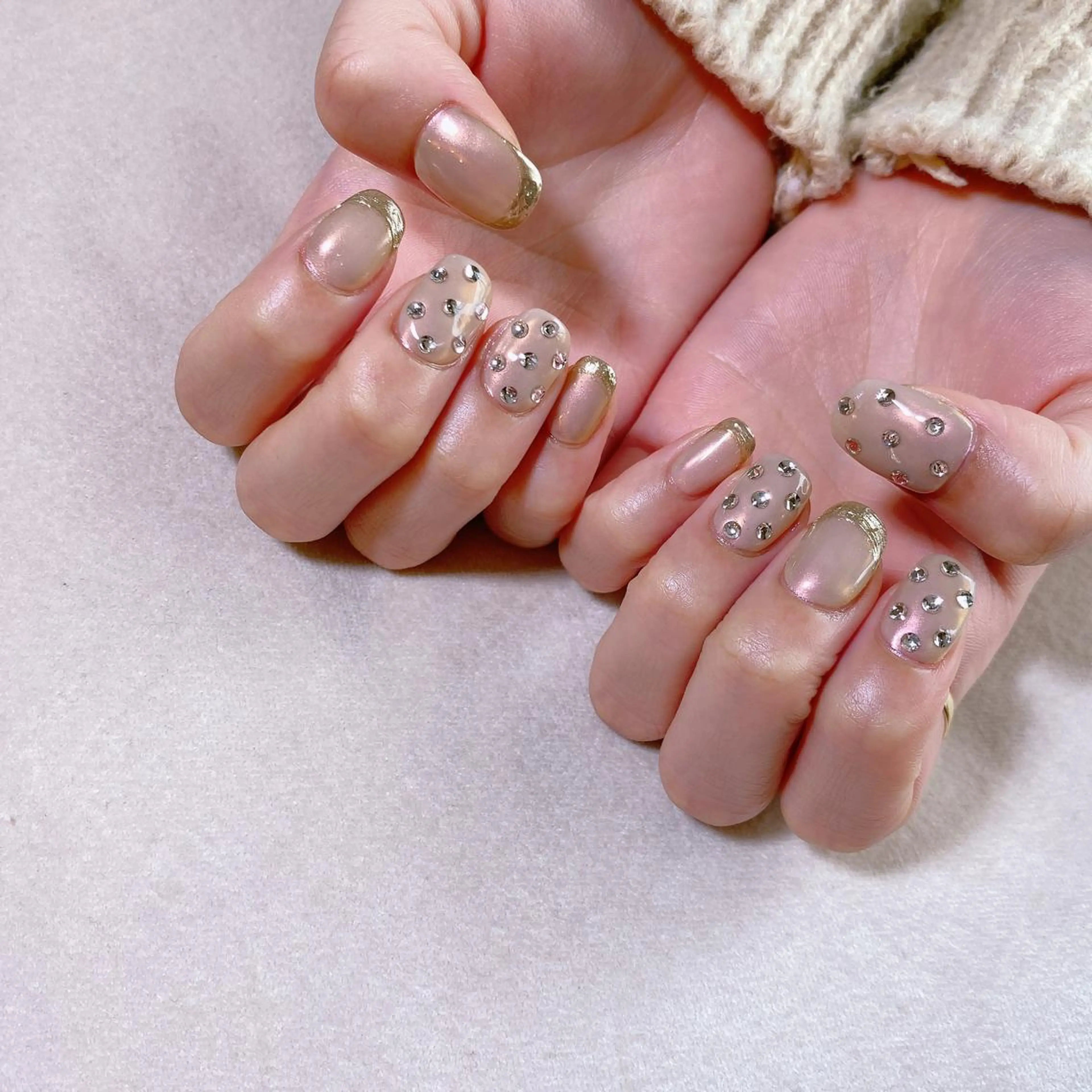 ネイル オーロラネイル キラキラネイル ミラーネイル ストーンネイル ハンドネイル Nail Room Bellisのネイルデザイン