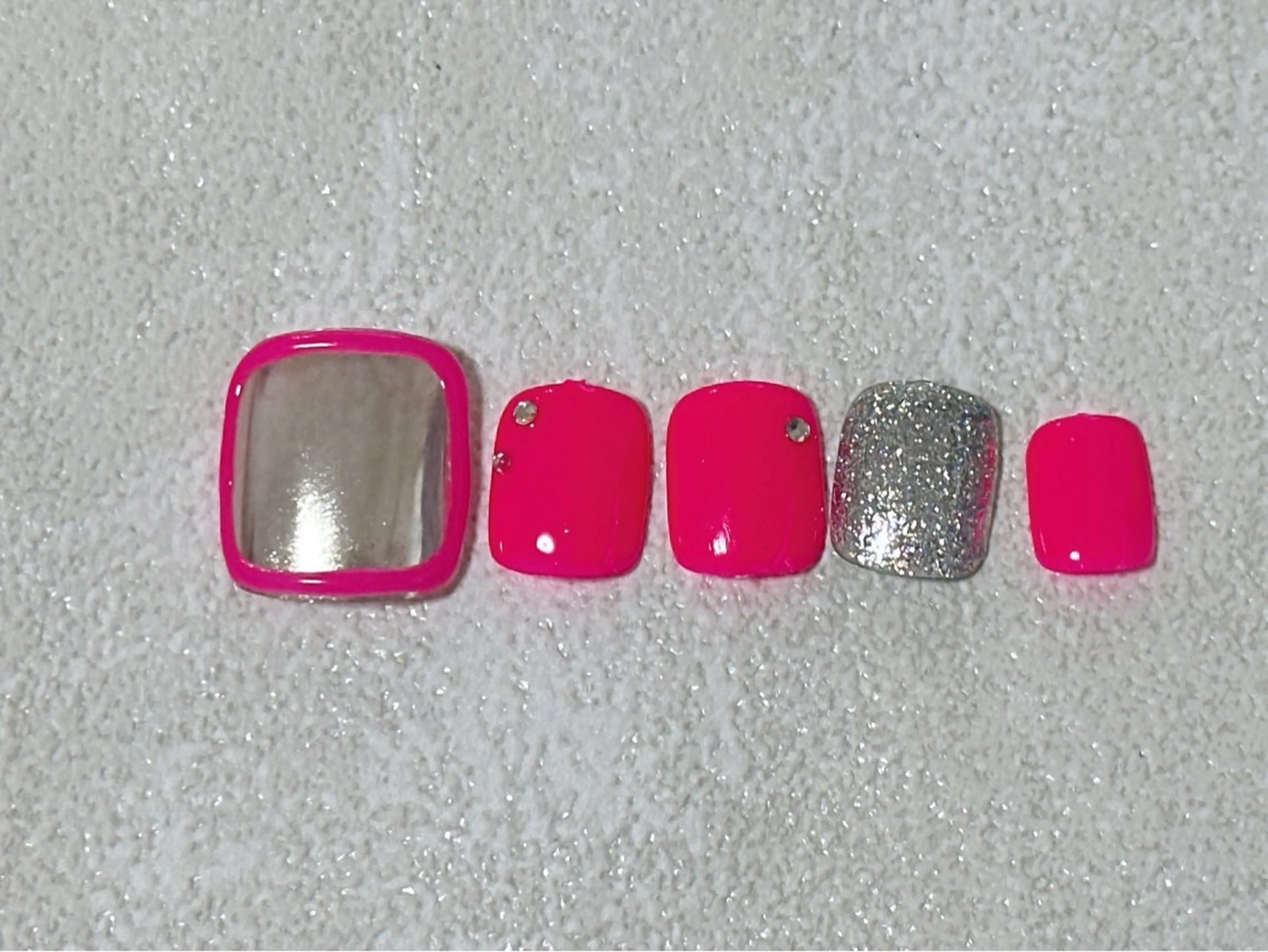 ネイル フットネイル ジェルネイル パラジェル 夏ネイル フットネイル kiki nail 二子玉川のネイルデザイン