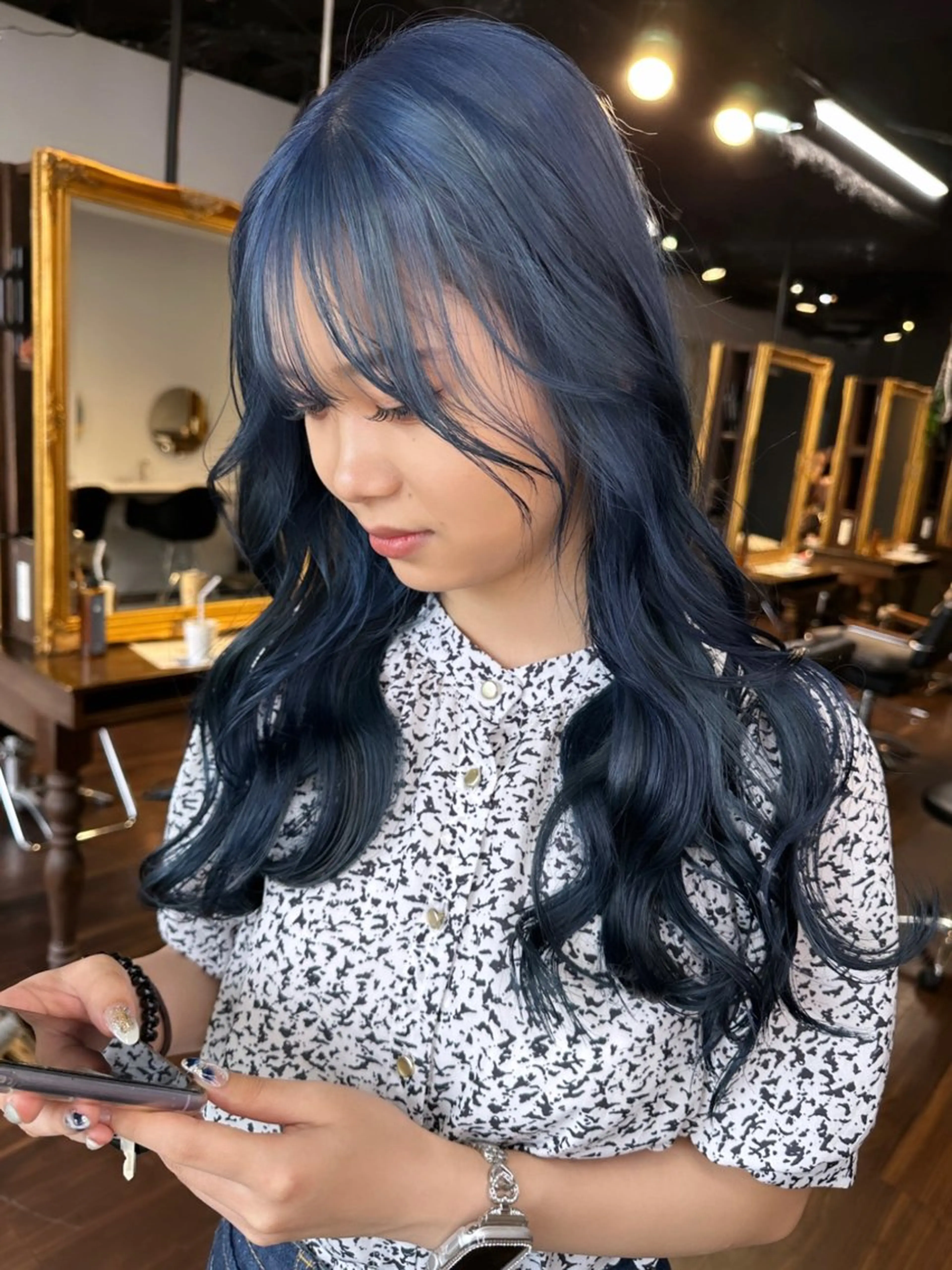 セミロング カラー ヘアアレンジ ブリーチ ケアブリーチ ダブルカラー イヤリングカラー ハイトーンカラー カット ヘアカラー トリートメント 心斎橋ダブルカラー ボブ/レイヤーのヘアスタイル