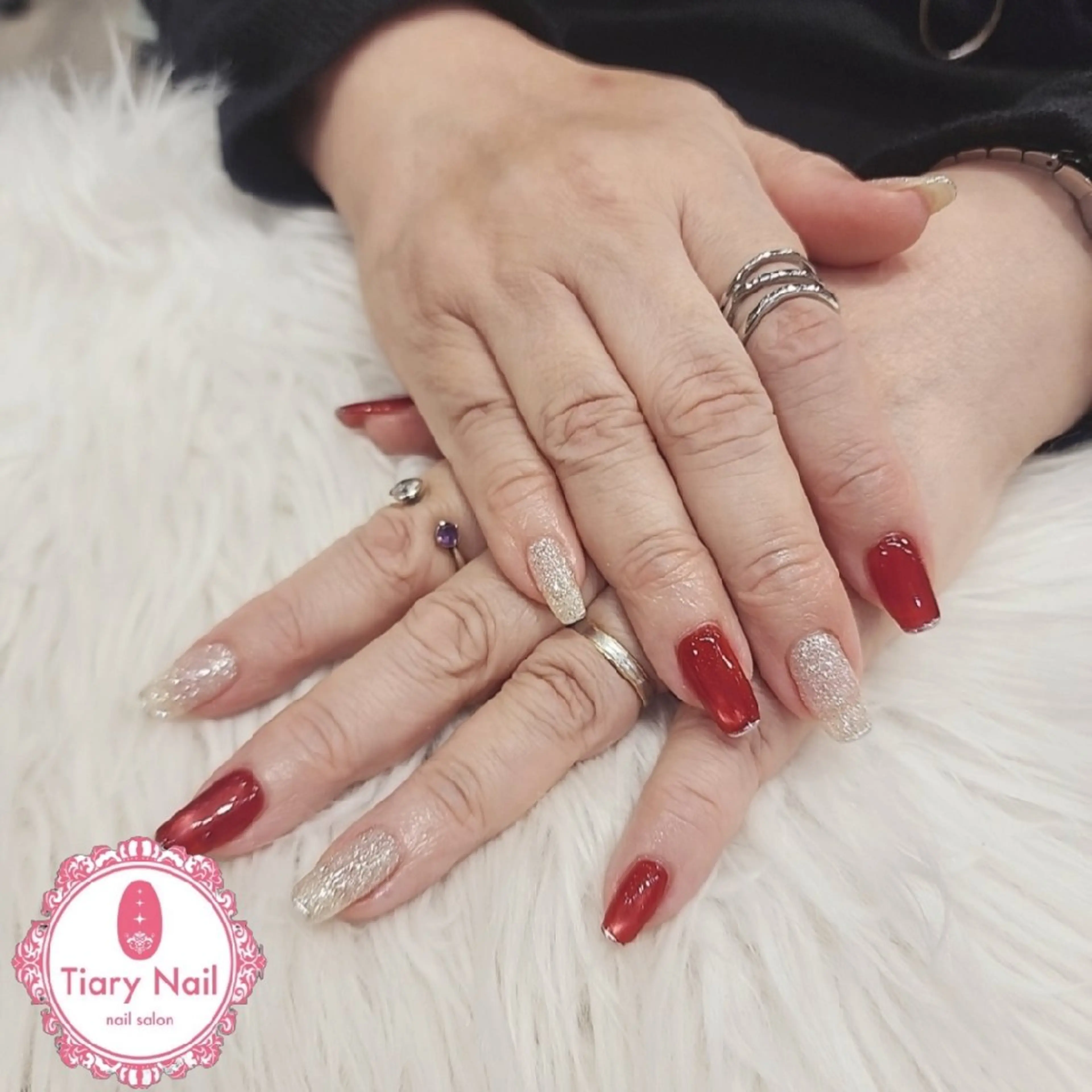 ネイル ハンドネイル 💙🤍Tiary M🤍💙のネイルデザイン