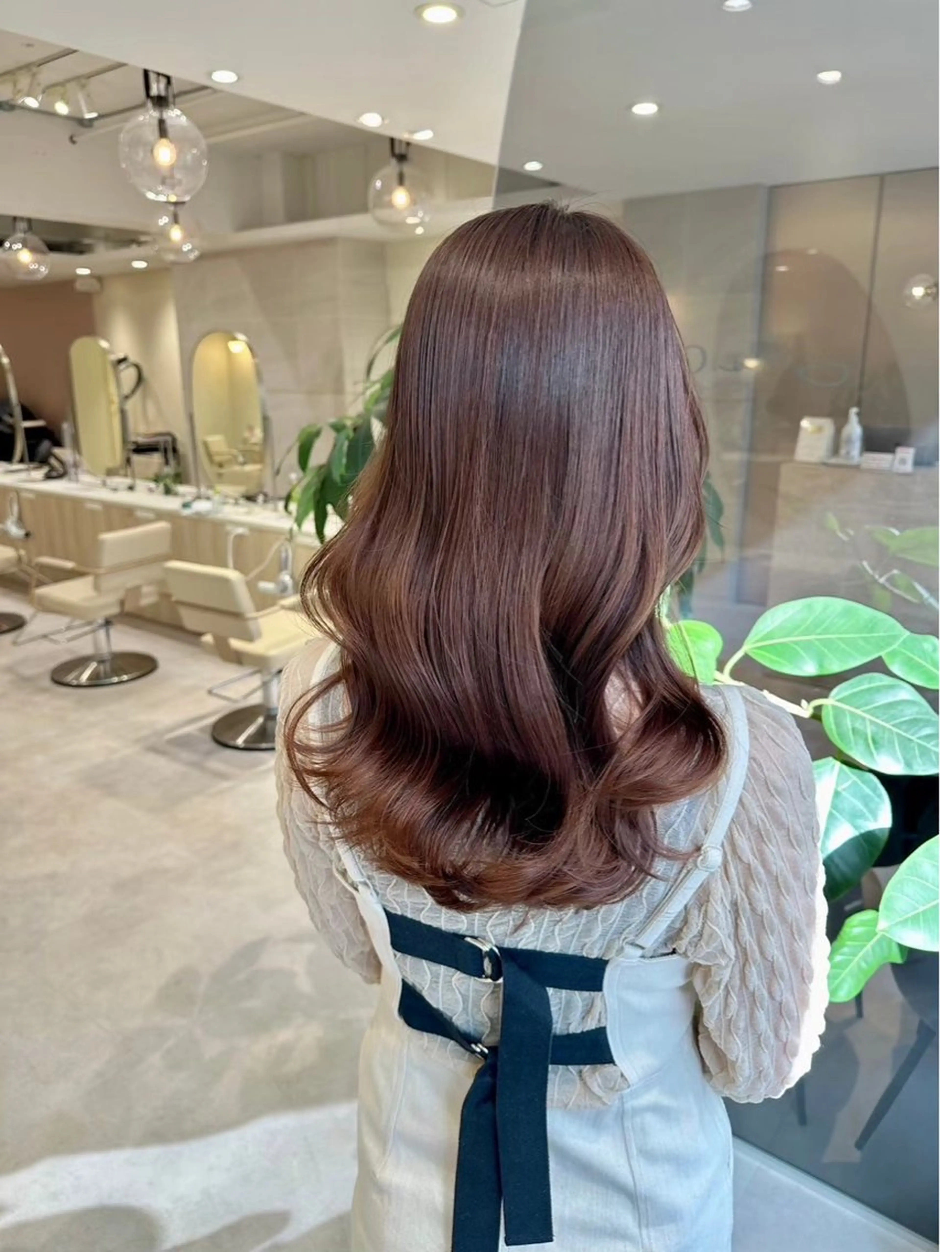 セミロング カラー 似合わせカット 小顔カット 縮毛矯正 カット ヘアカラー 青山/駅近/徒歩1分 表参道/小顔カットのヘアスタイル