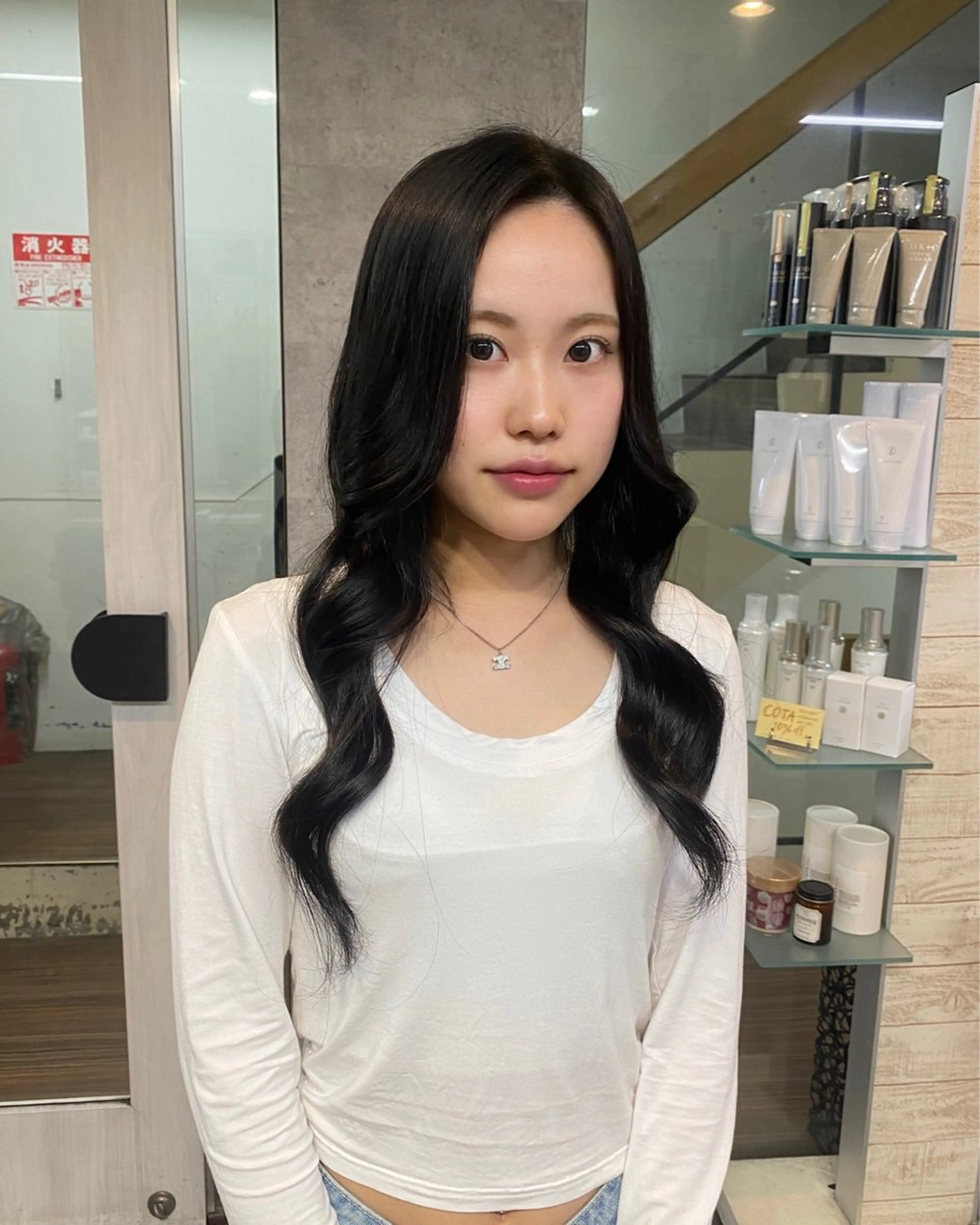 ロング カラー 黒髪 ブルーカラー ブルーブラック ヘアカラー 美伶/大阪美容室 /透明感カラーのヘアスタイル