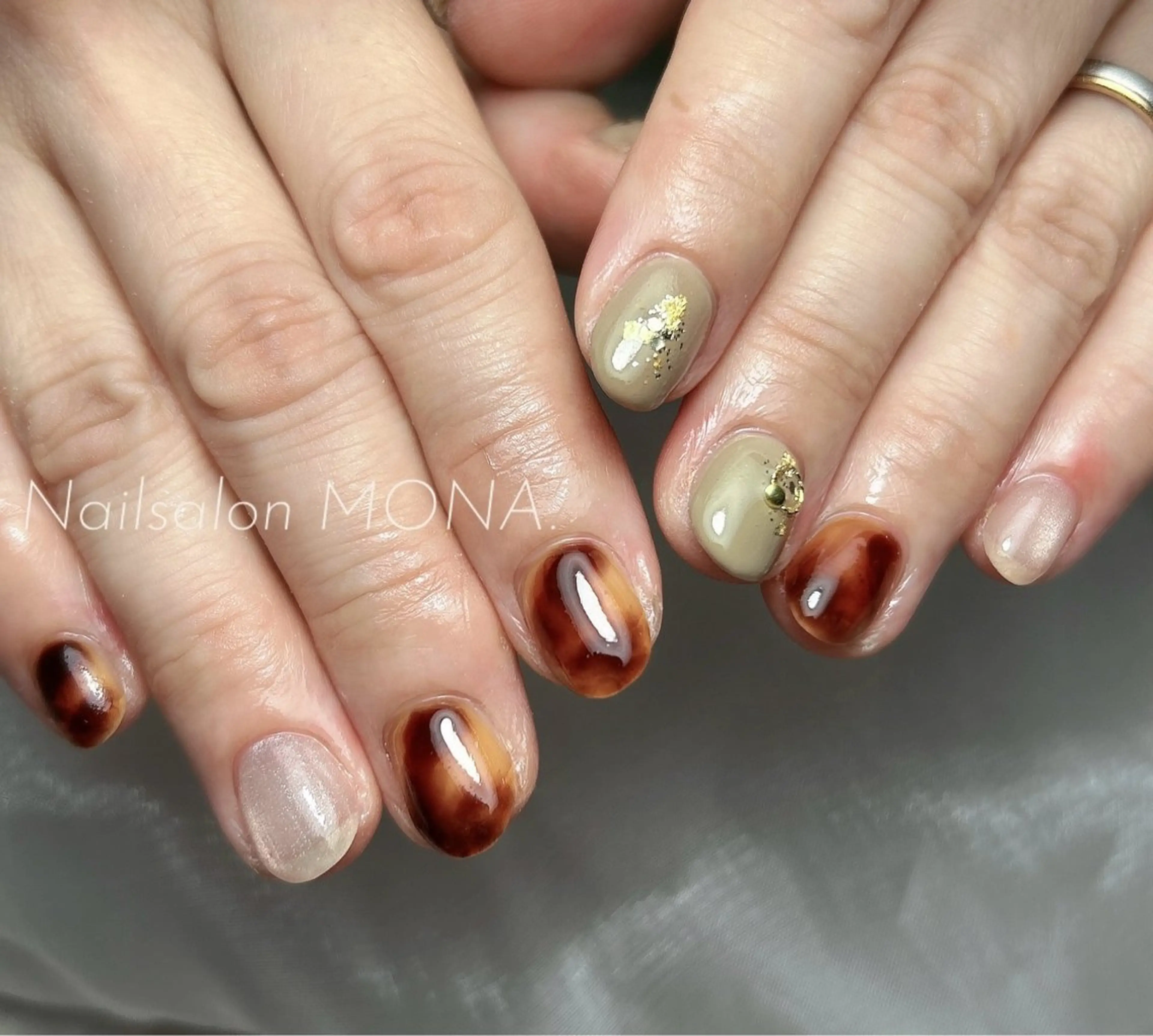 ネイル べっ甲ネイル ブラウン マグネットネイル フットネイル Nailsalon MONA.のネイルデザイン