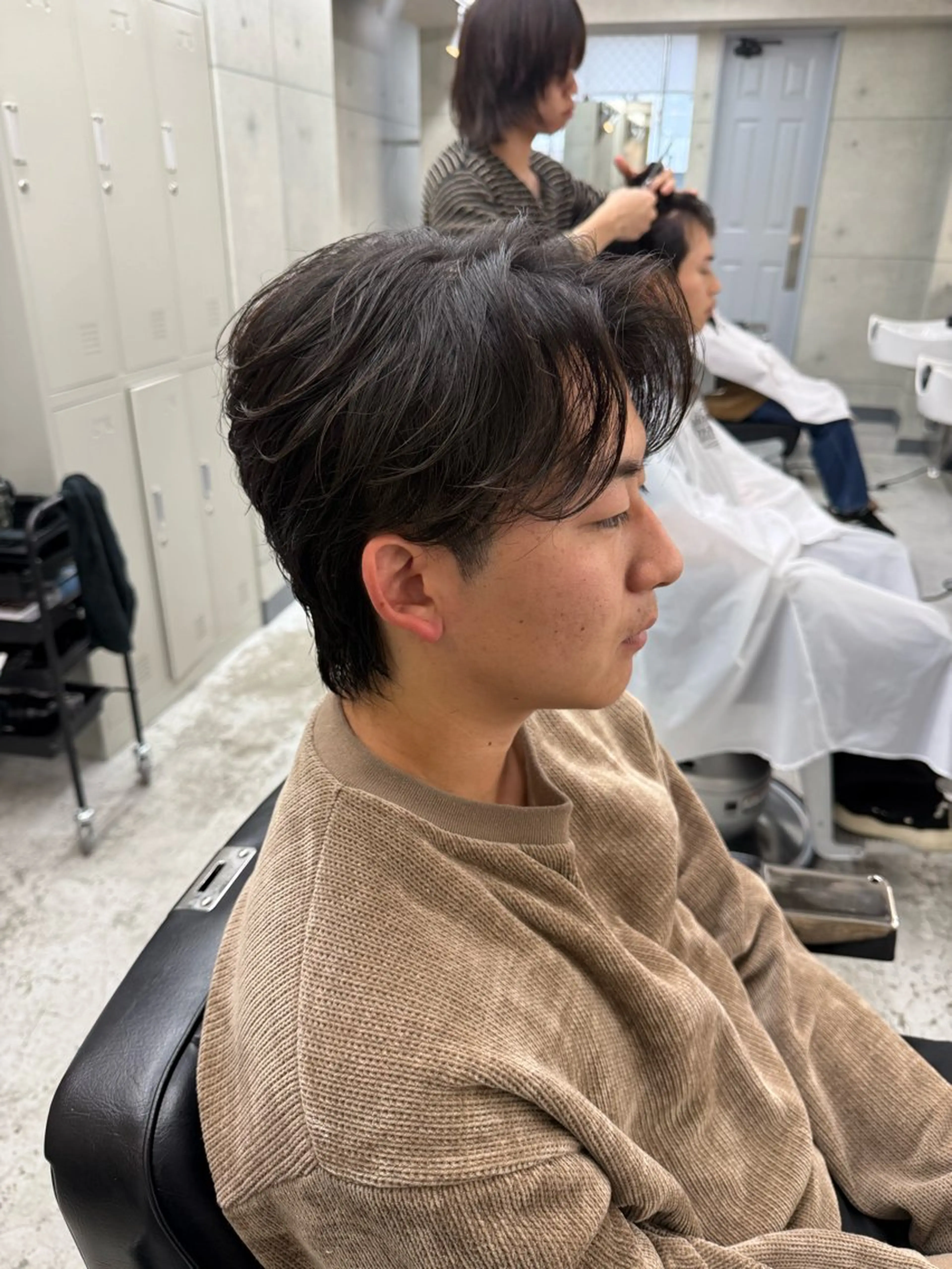 ミディアム パーマ メンズ ミディアムパーマ メンズブリーチ センターパート フェードカット メンズパーマ CHROM TOKYO A.L.T所属・【メンズ・パーマ】 藪 清正のヘアスタイル