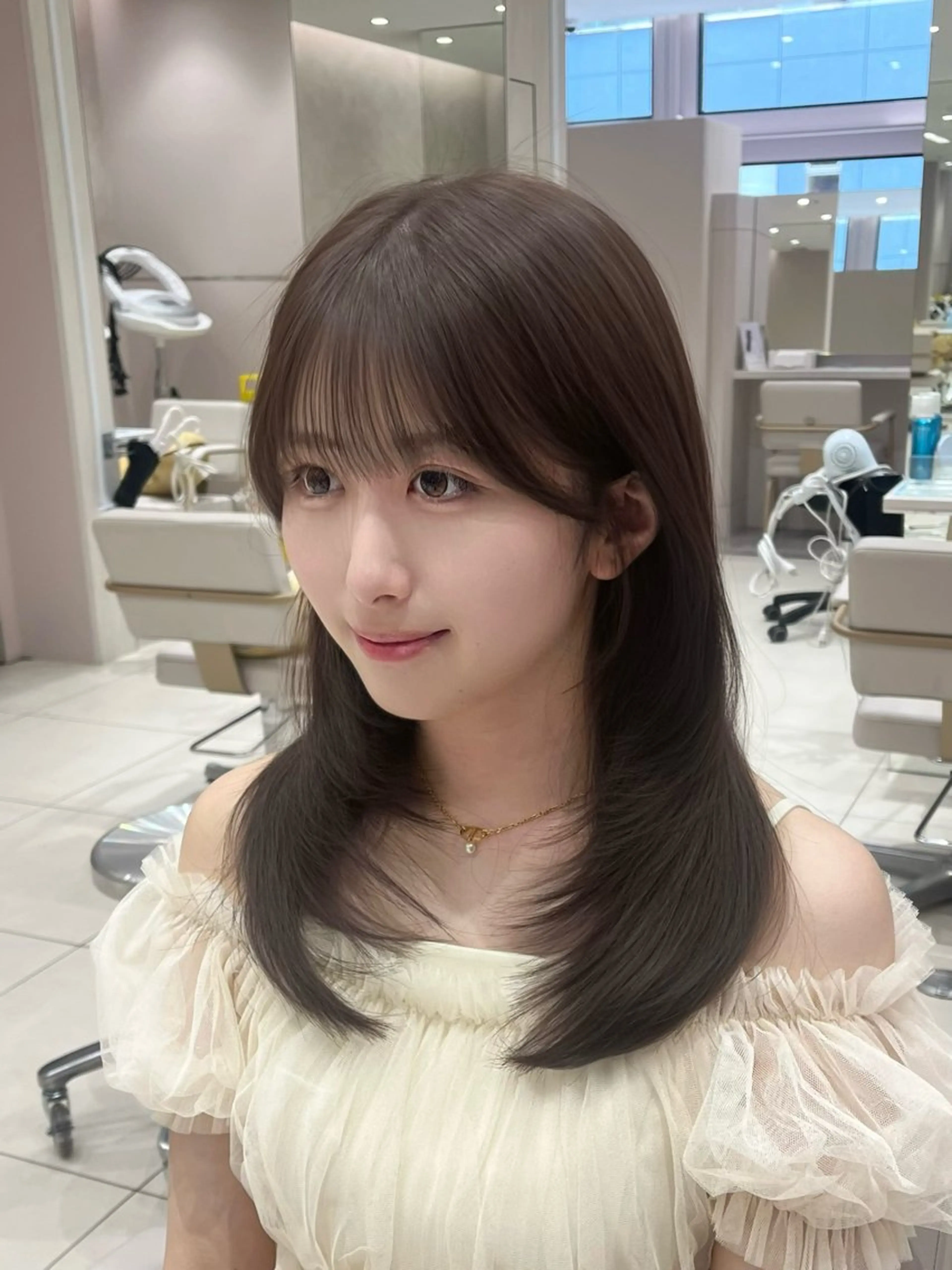 ロング ハッシュカット カット ヘアカラー トリートメント 柴田礼空／レイヤー/ 顔まわりカットのヘアスタイル