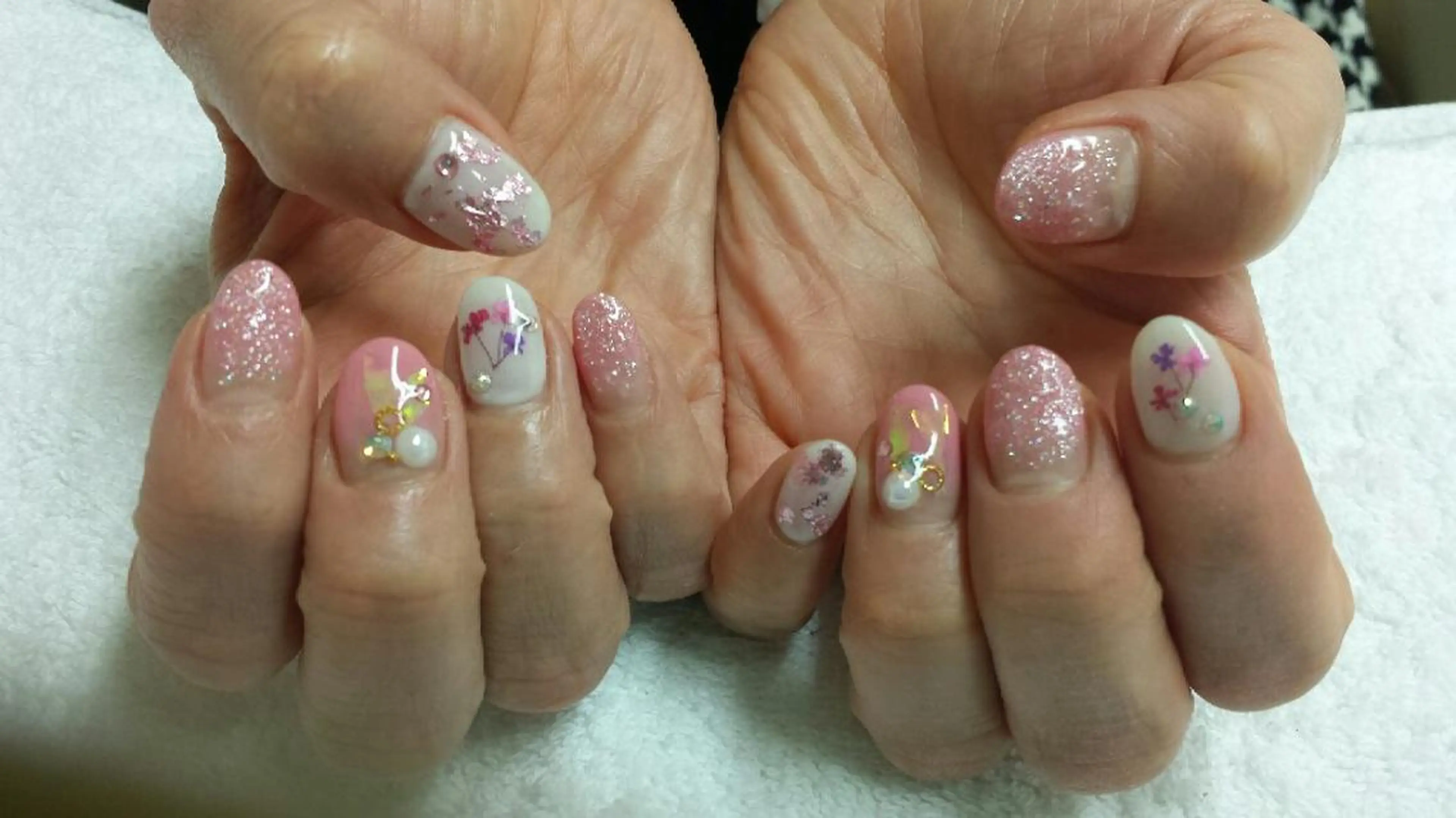 ネイル 河野ちえ (雑誌掲載サロン)のネイルデザイン