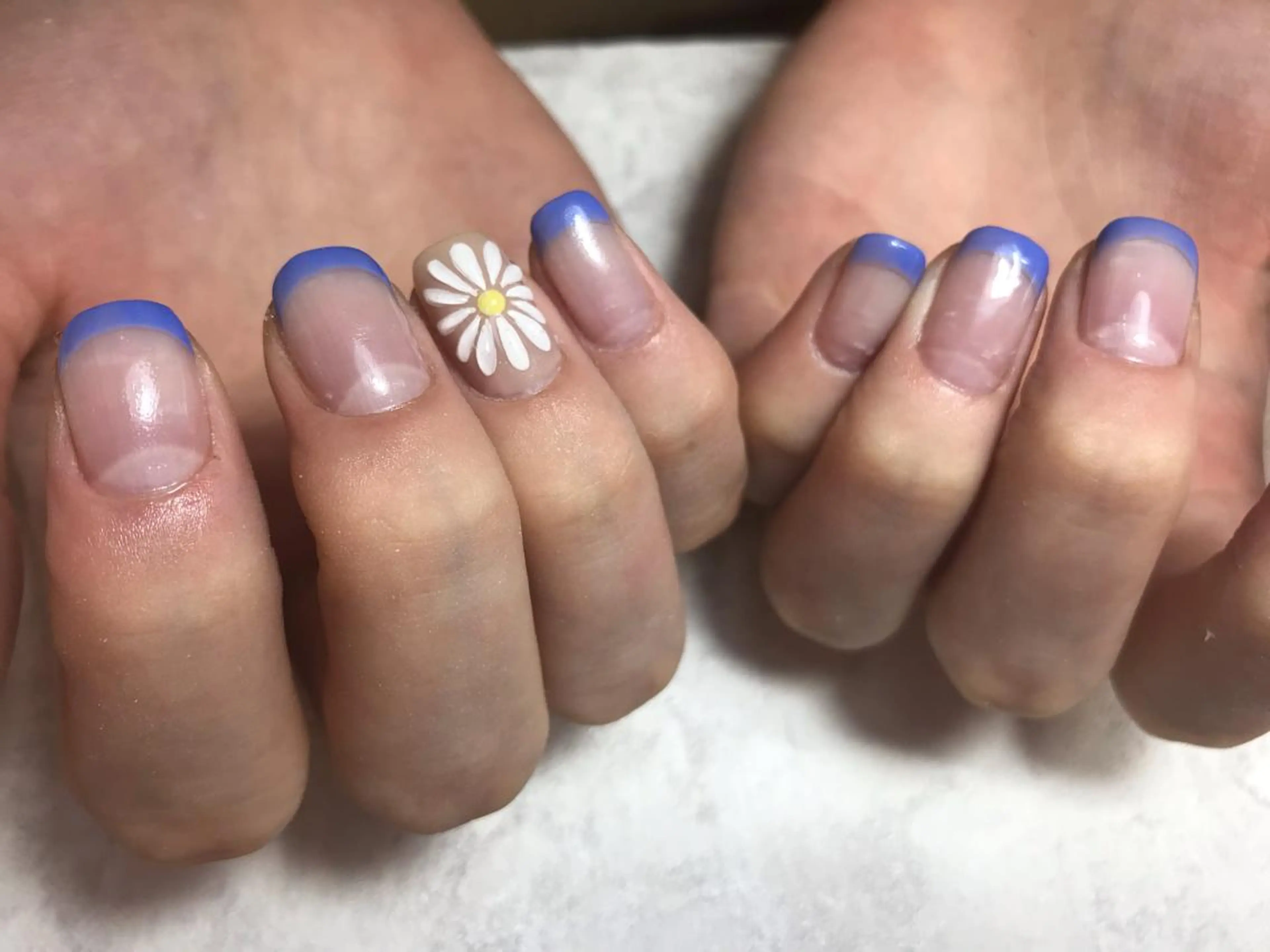 ネイル アートネイル nail salon　Natural Cure所属・平井 彩香のネイルデザイン
