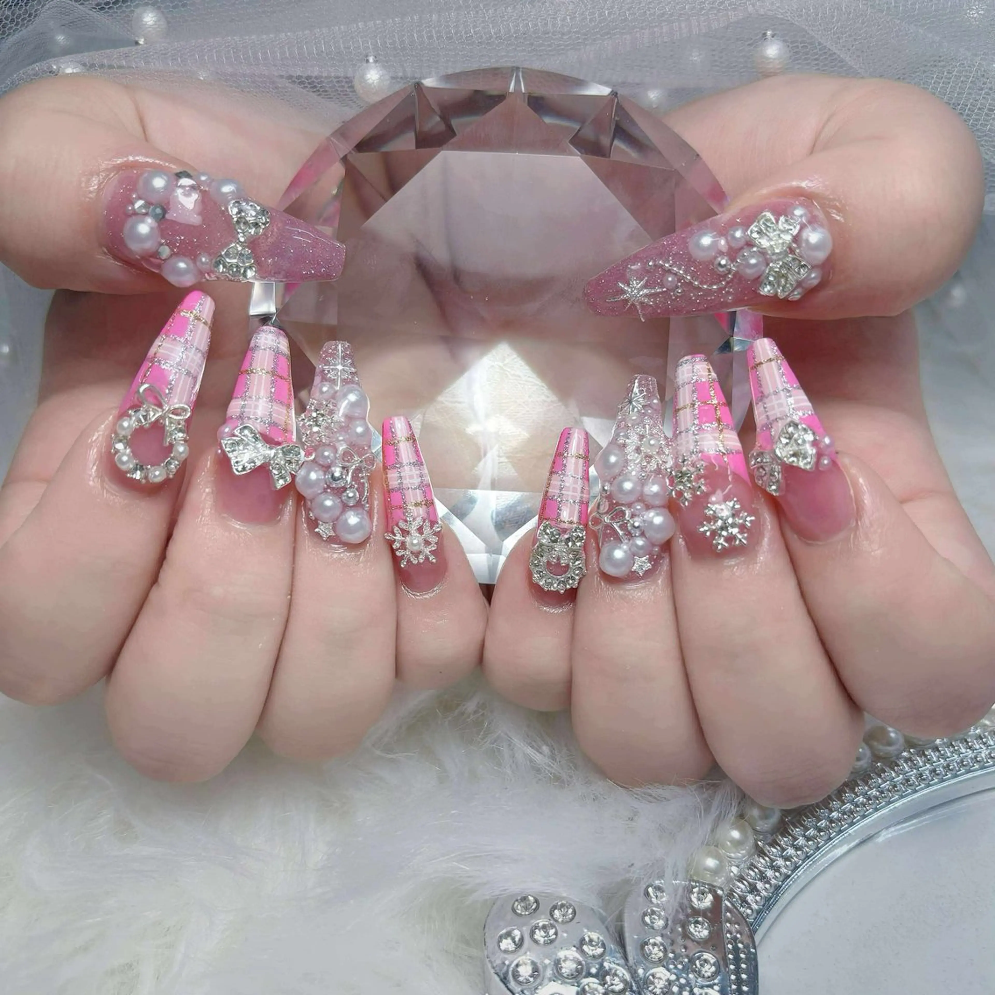 ネイル ハンドネイル ハンドケア いちご chan novaのネイルデザイン