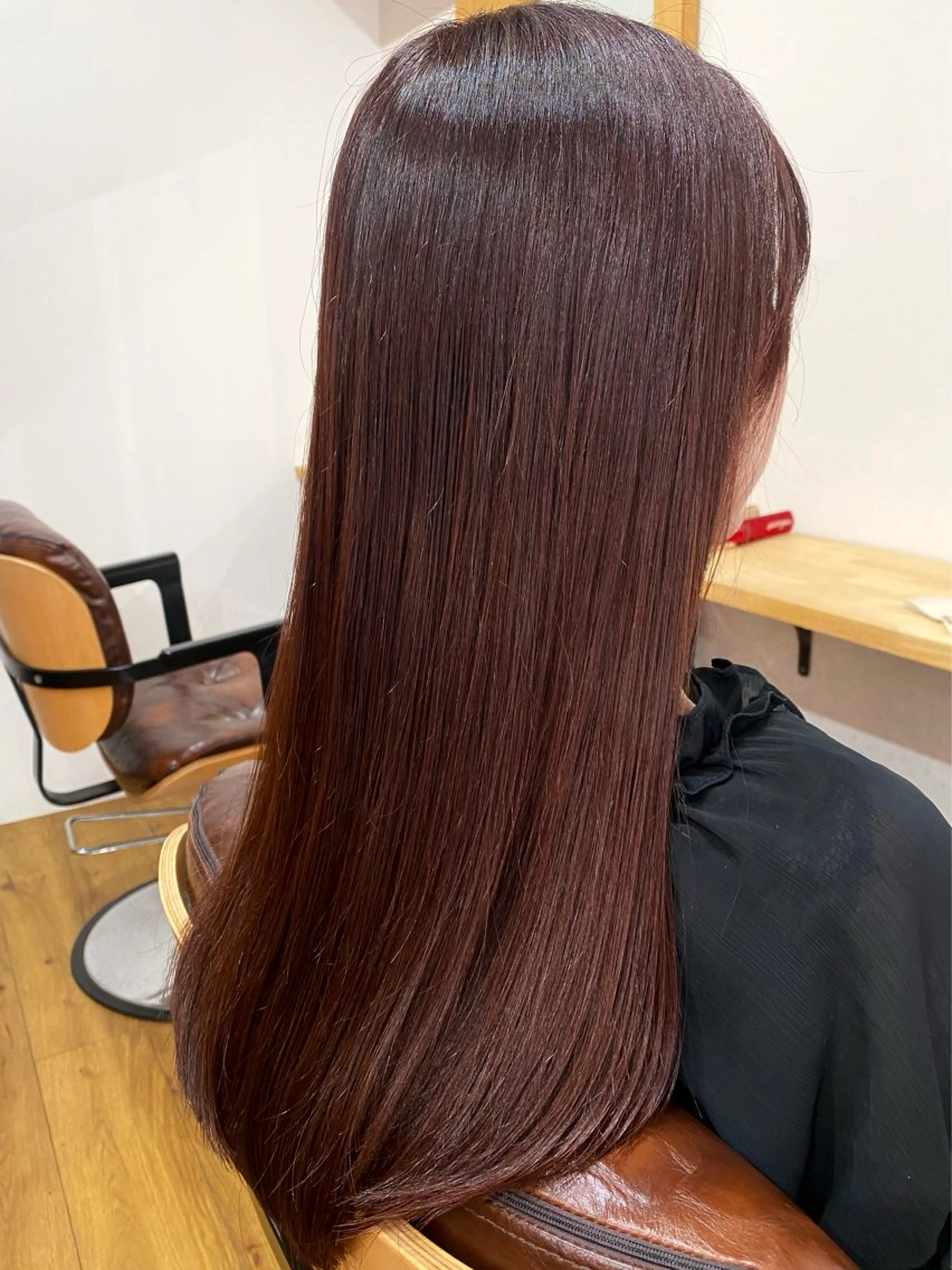 ロング Repos by moi所属・RINA/特殊ヘア/ 高発色ワンカラーのヘアスタイル