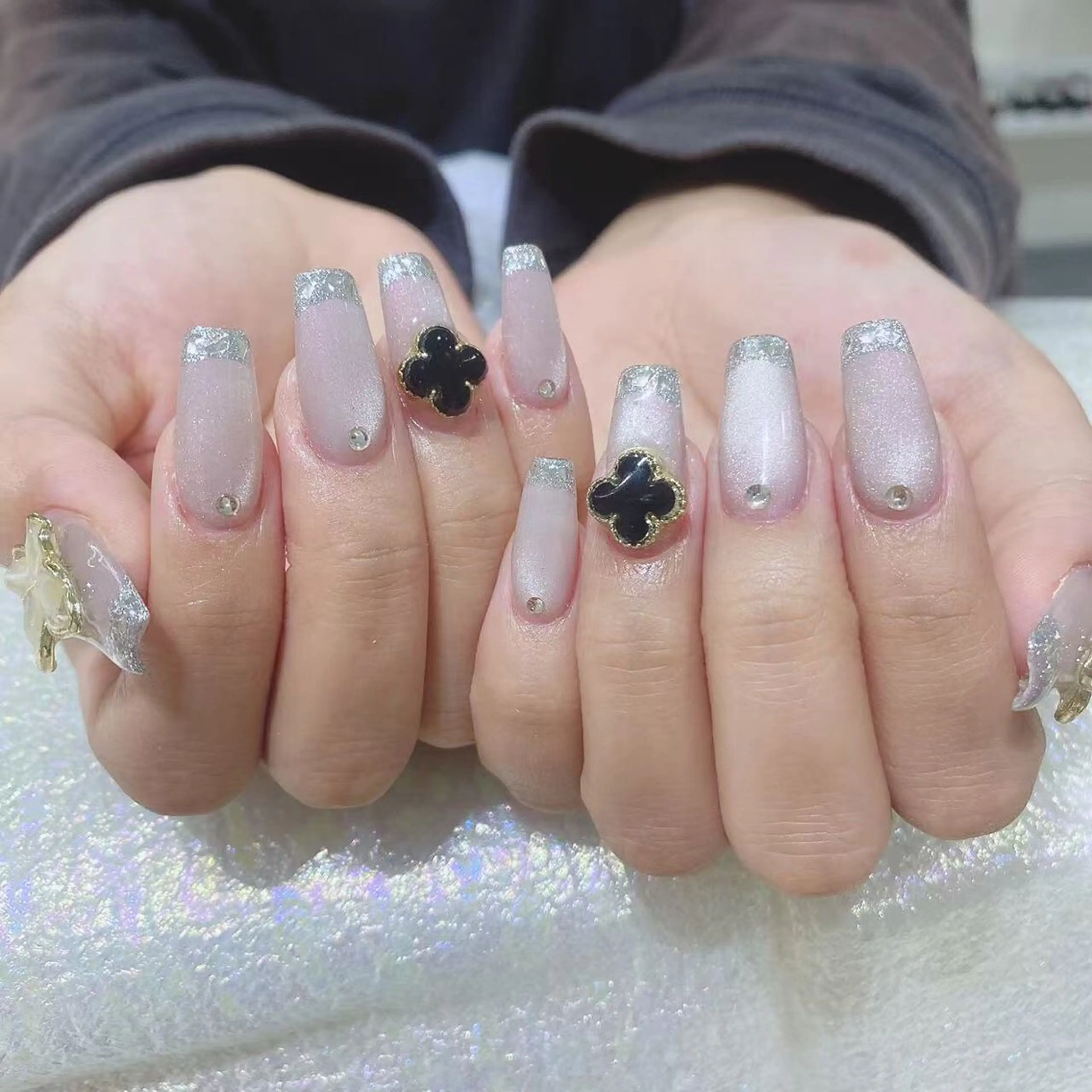 ネイル ハンドネイル Queens ひなのネイルデザイン