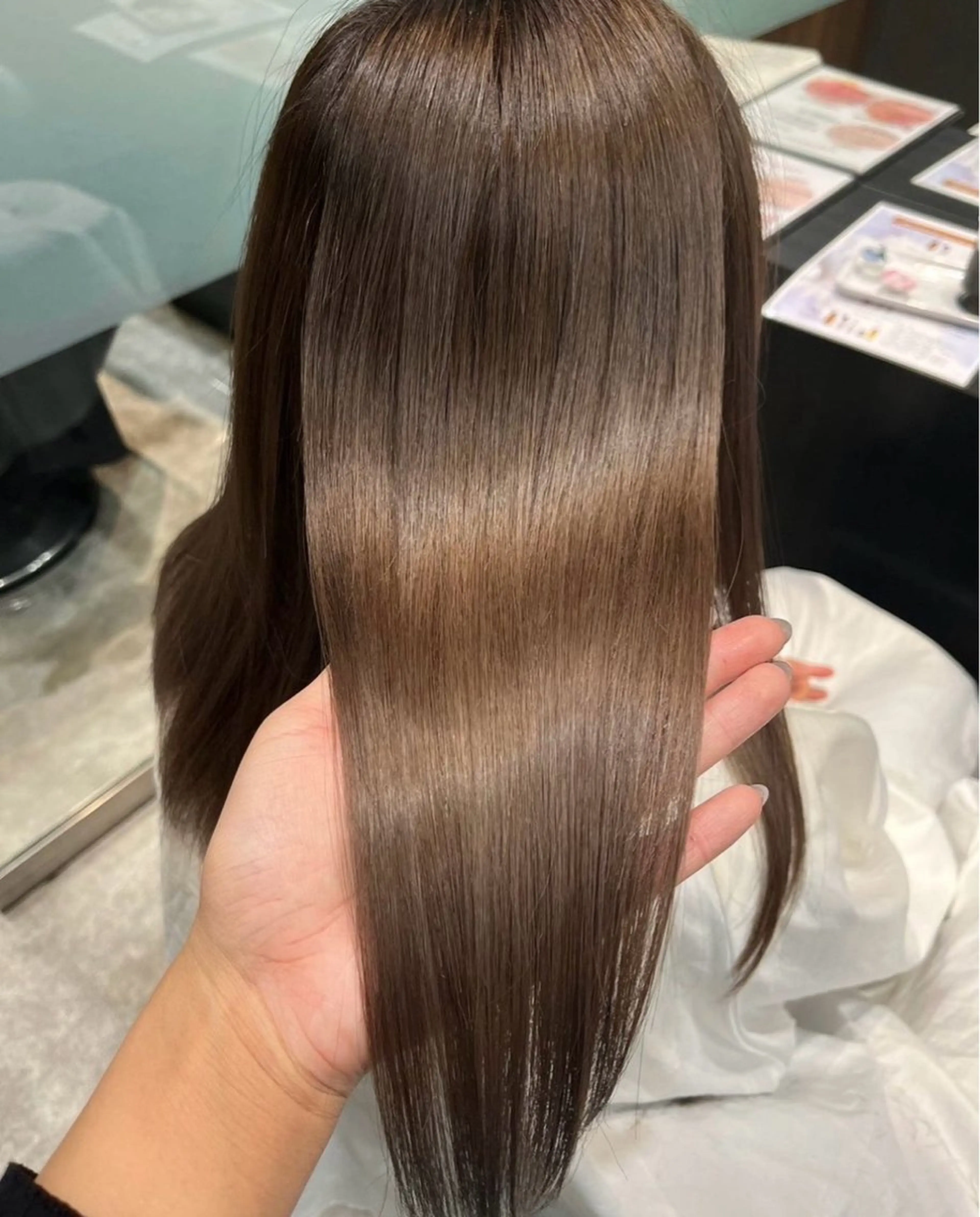 カラー 縮毛矯正 林 美月のヘアスタイル