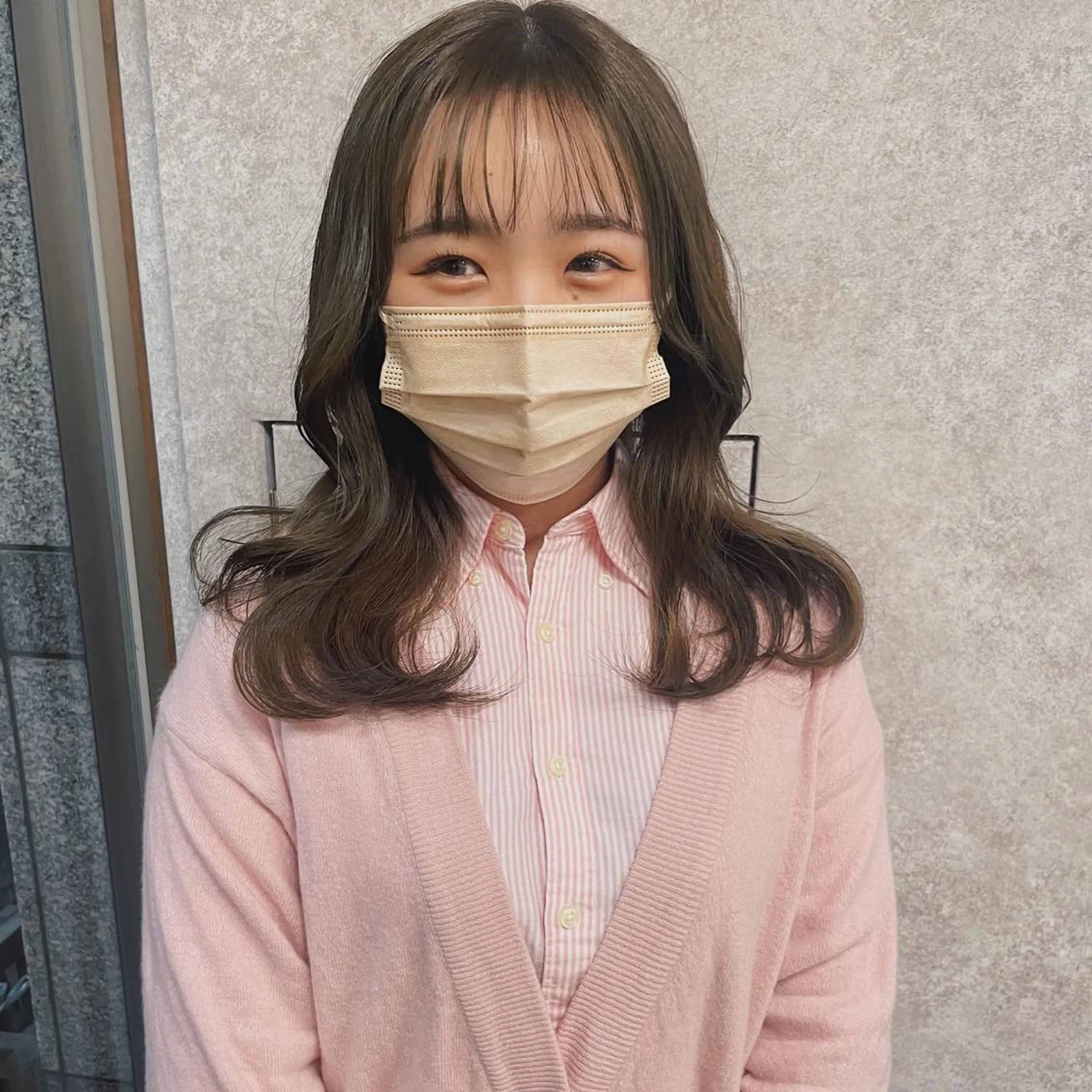 ミディアム カラー ベージュカラー ブリーチ ブリーチなしカラー 高橋 みく/ minim 暖色のヘアスタイル