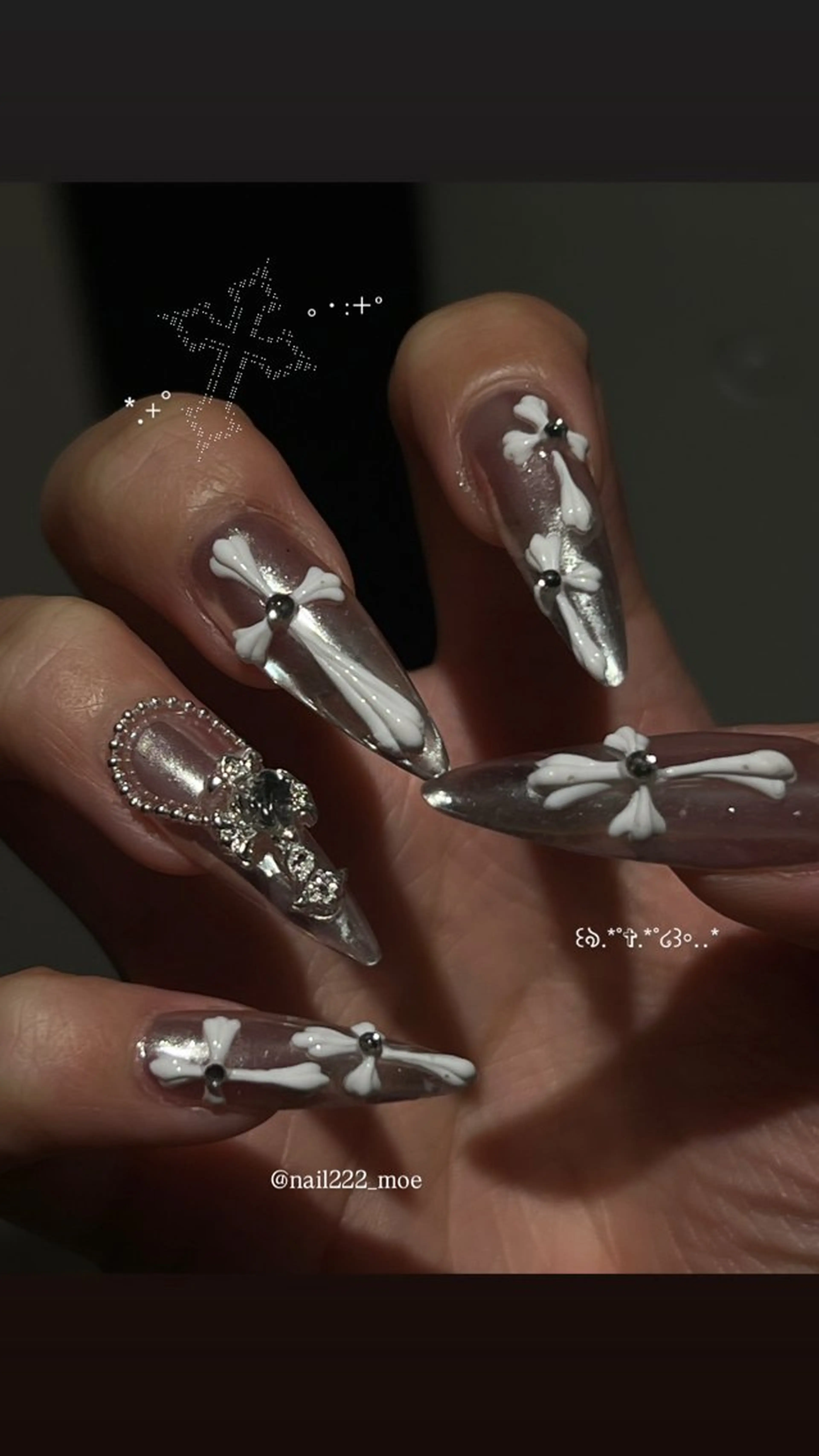 ネイル 韓国ネイル ワンホンネイル ⟡.*222⋰˚☆ MöEのネイルデザイン
