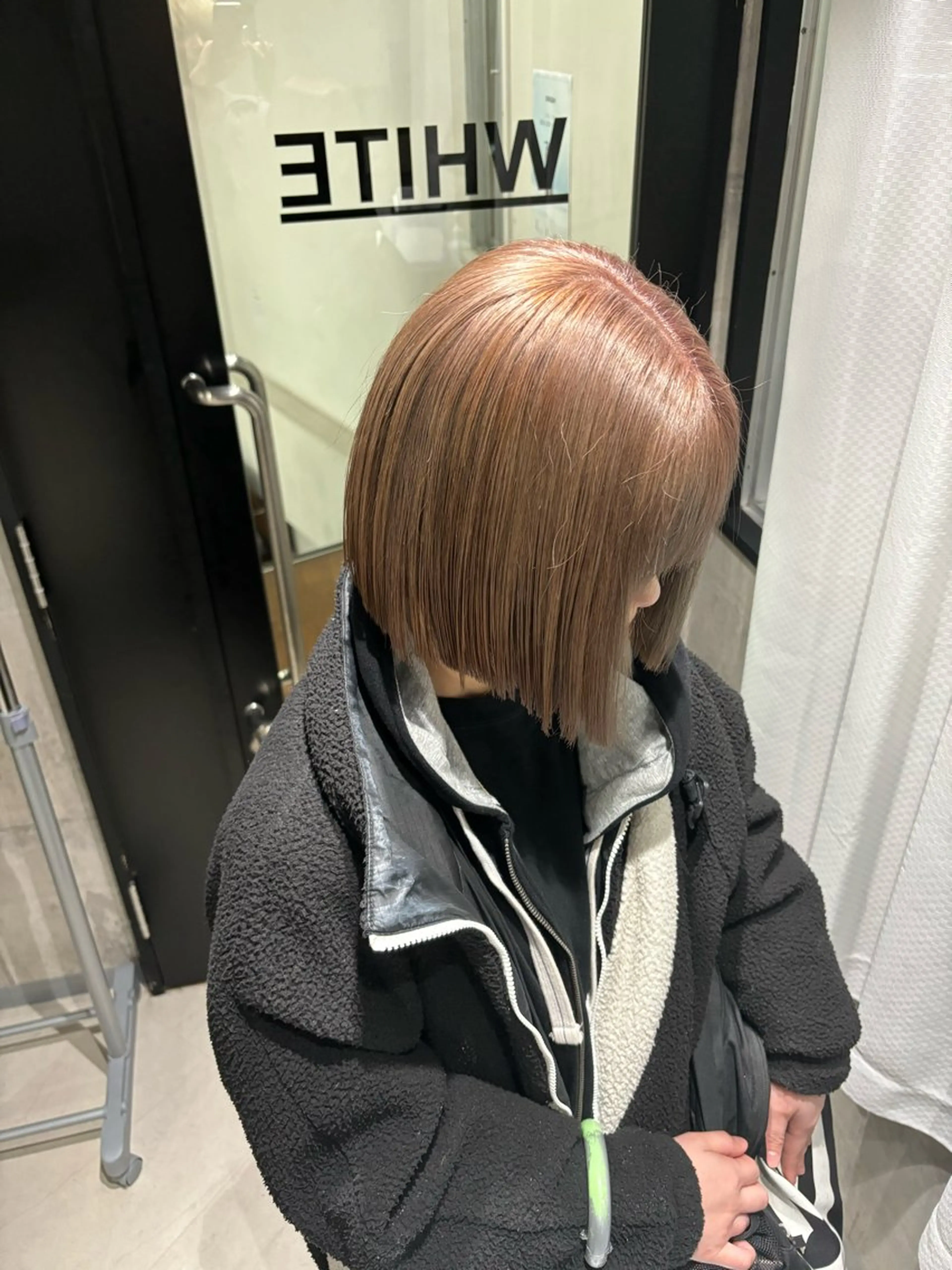 ショート カラー ヘアアレンジ グレージュ ミルクティーグレージュ ボブ ヘアカラー _white【京橋店】所属・_WHITE / KENTOのヘアスタイル