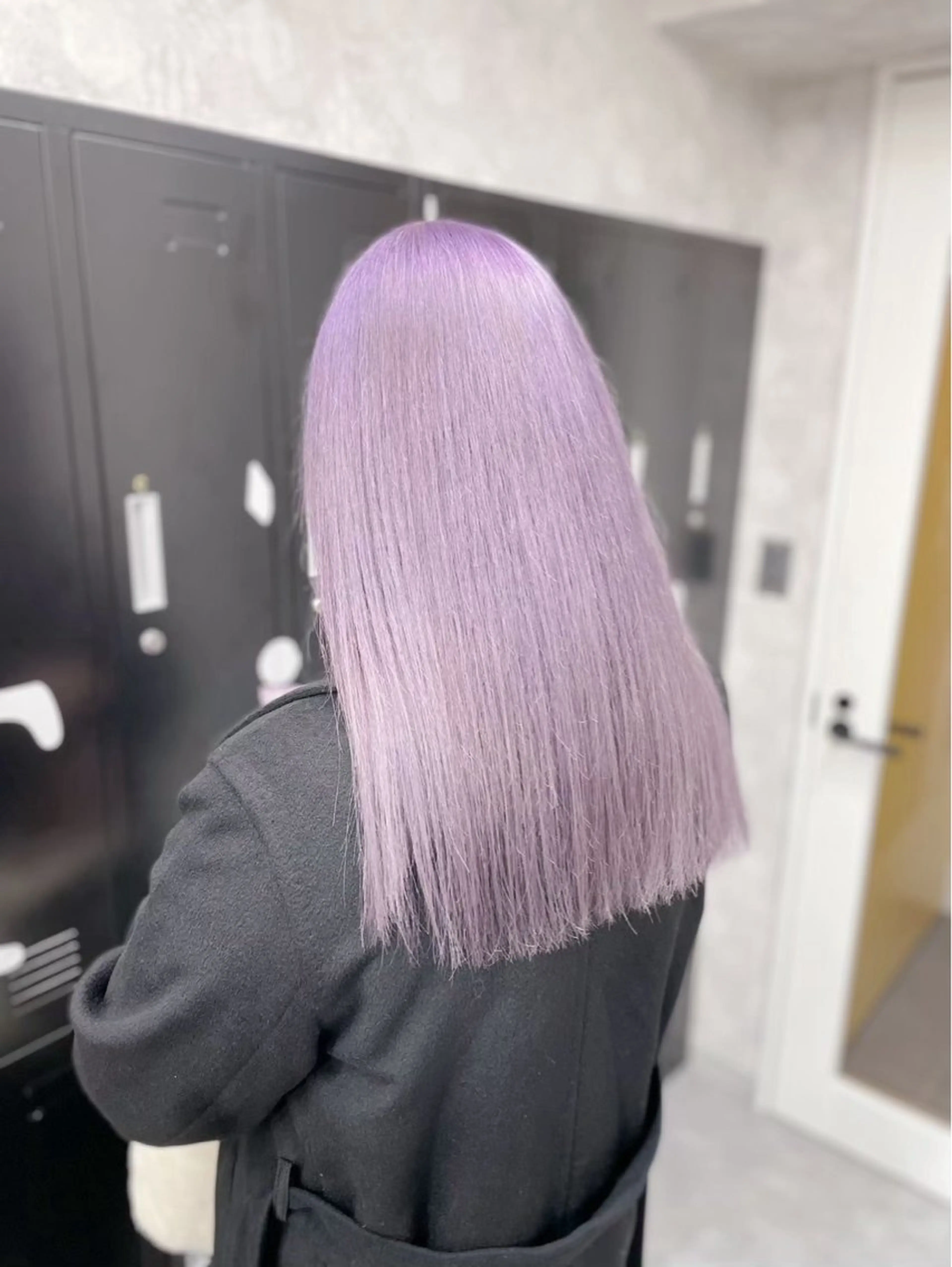 ロング カラー TENSHO 原宿　ハイトーンのヘアスタイル