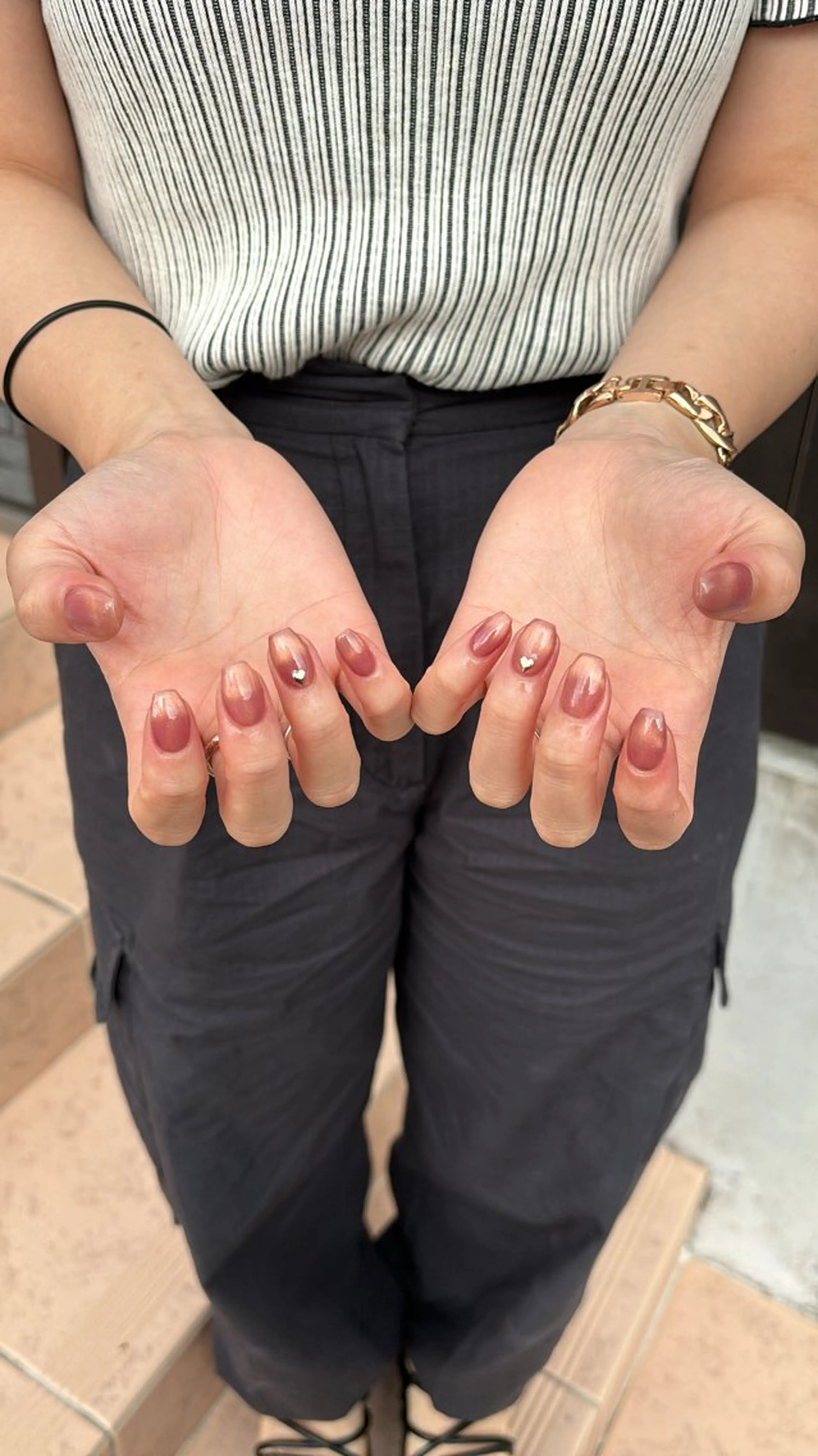ネイル Nail salon RAVE所属・Kinjo Shionのネイルデザイン