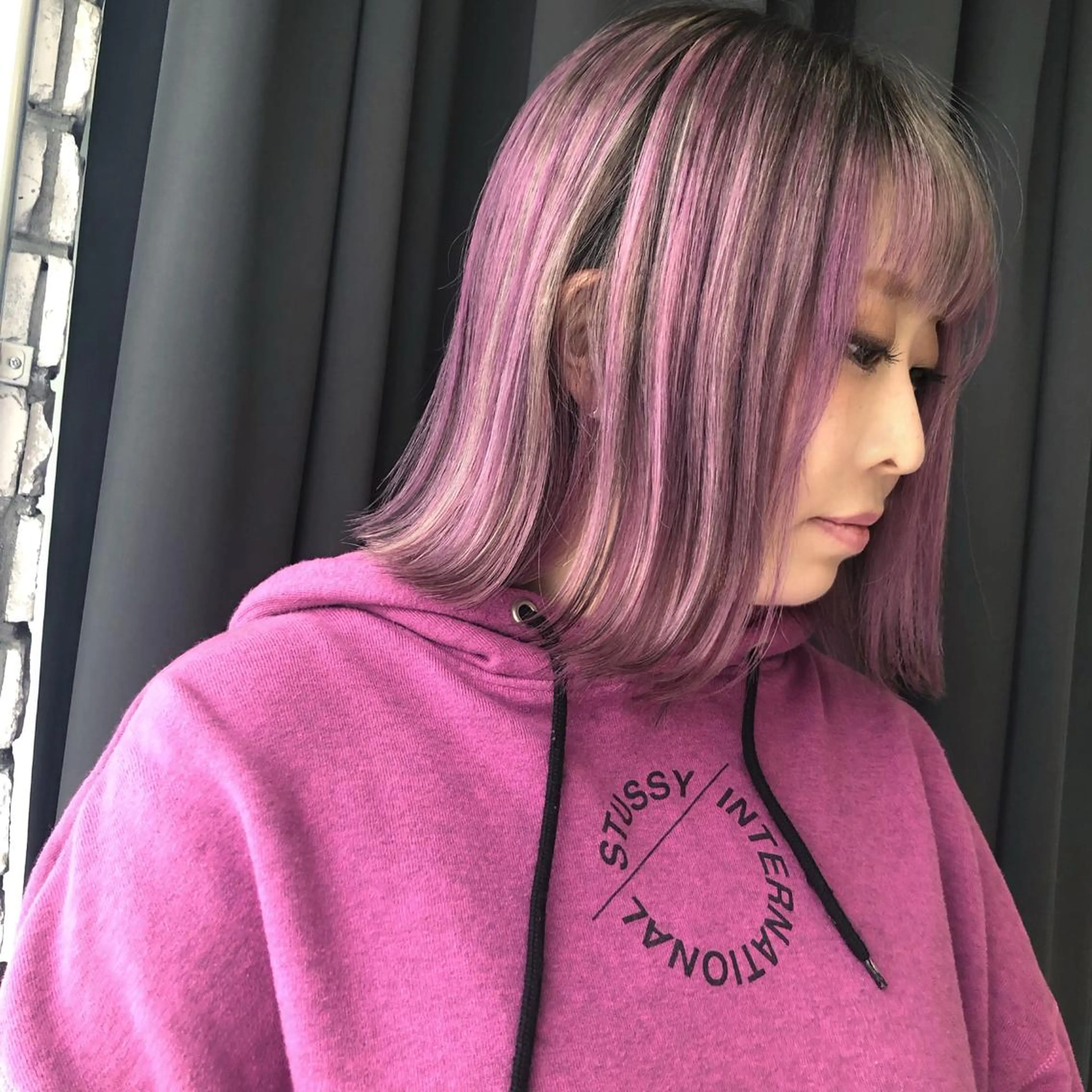 ミディアム カラー ブラウンカラー ハイライトカラー ハイトーンカラー ピンクカラー ハイライト ORIKA 美容室のヘアスタイル