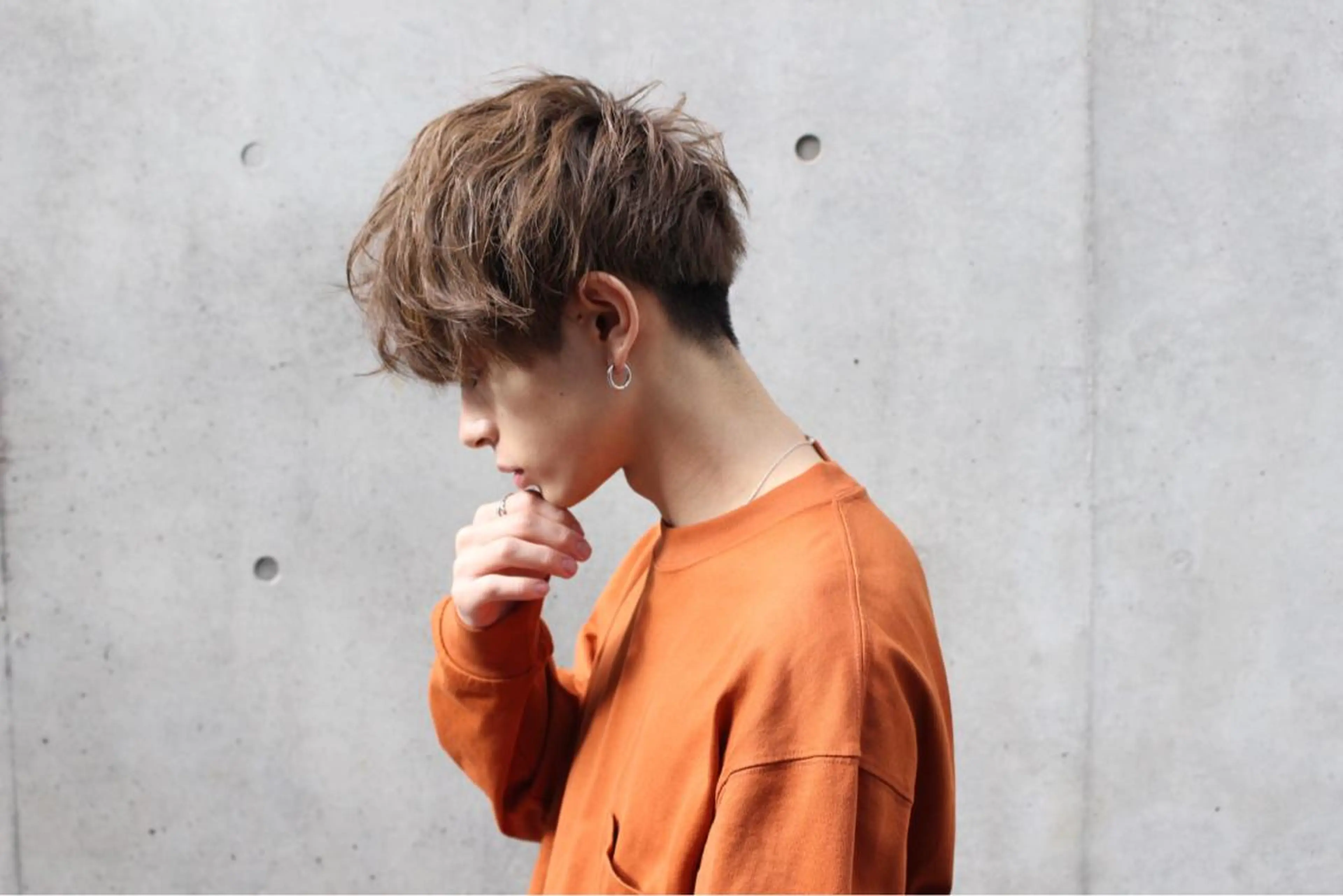 ショート カラー パーマ ヘアアレンジ メンズ オールバック ビジネス マッシュ ツーブロック 刈り上げ newi saLyu ネウィ　サリューのヘアスタイル