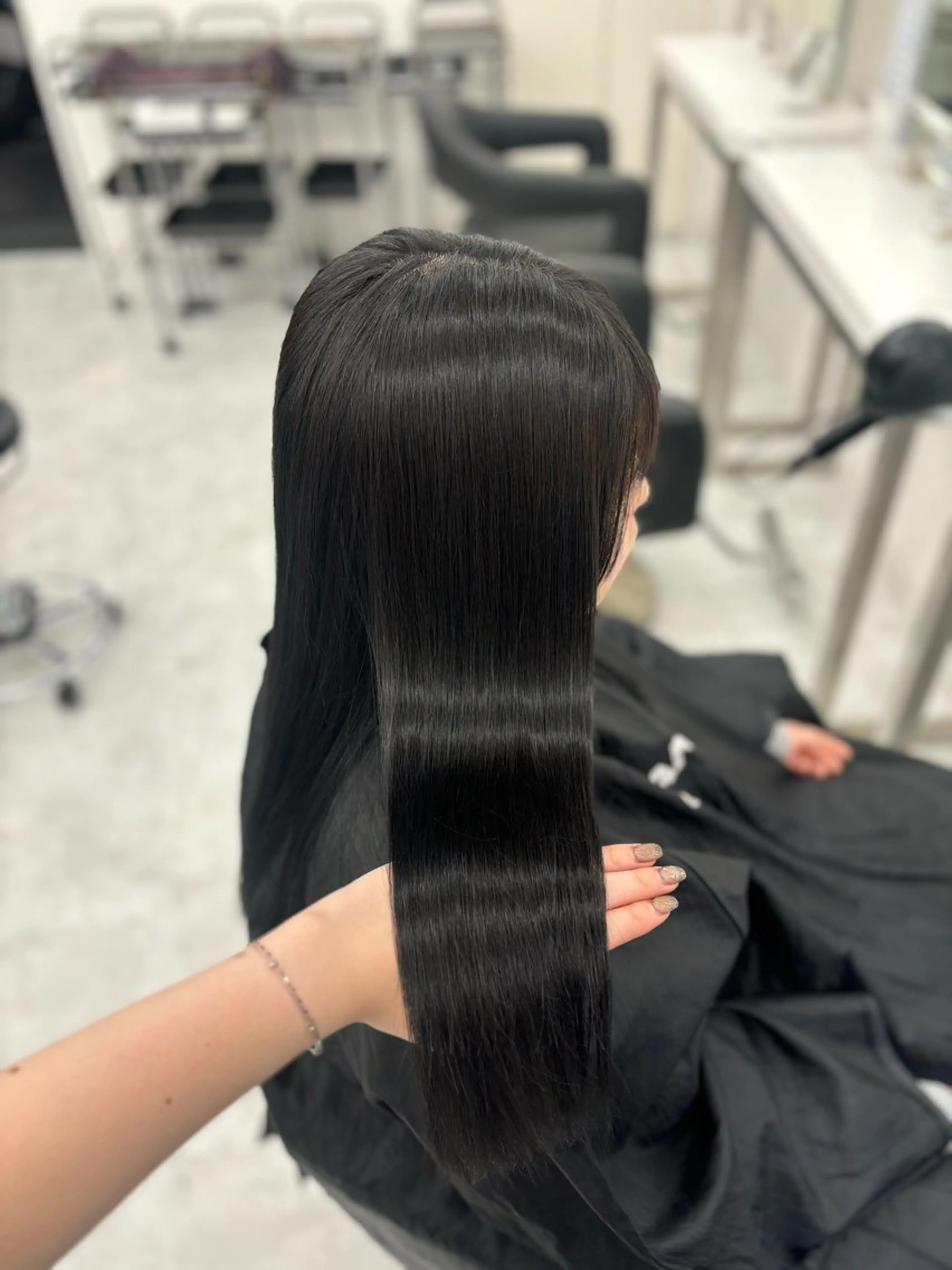 セミロング カラー ヘアカラー トリートメント 🤍レイヤー/顔周り 暖色hirari🤍のヘアスタイル