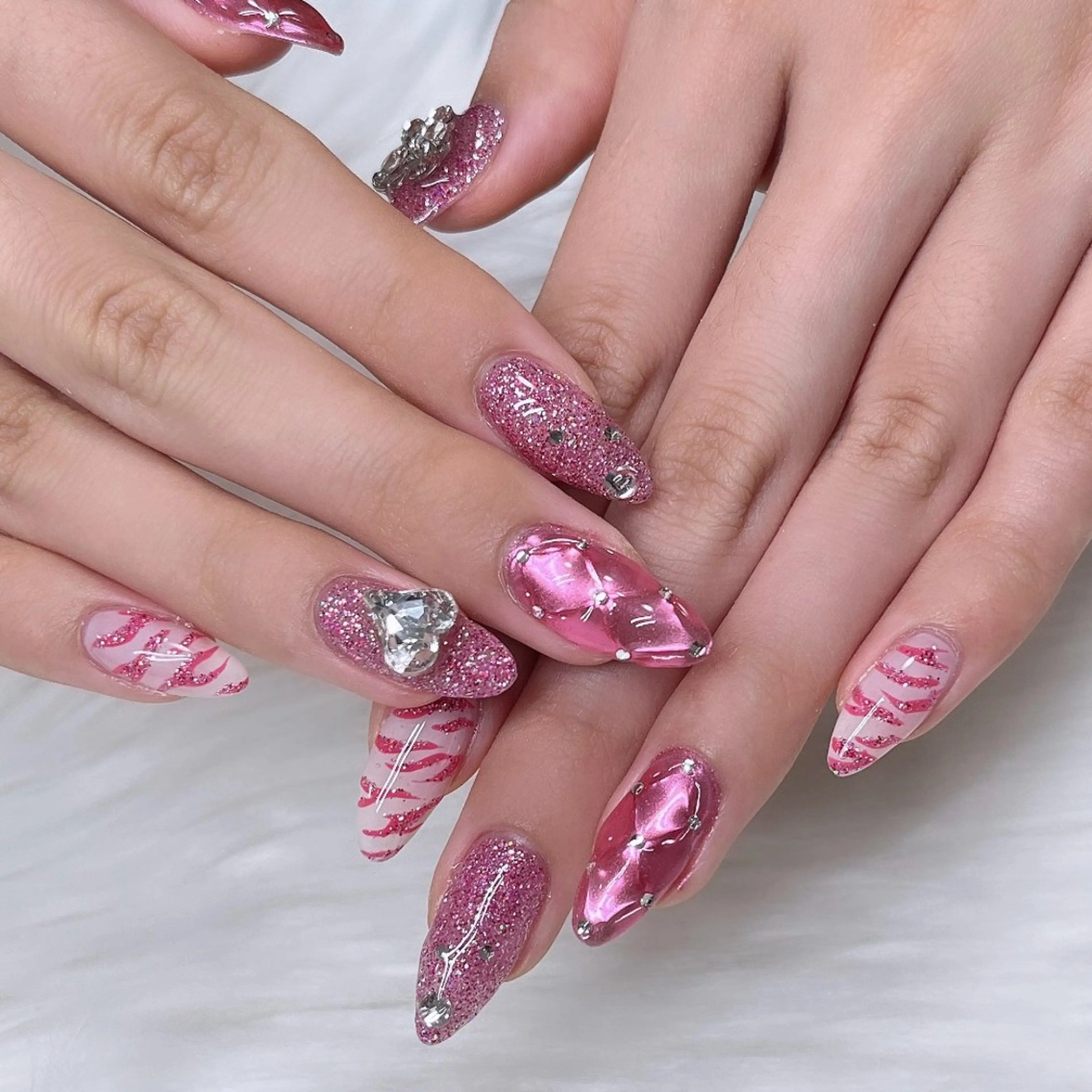 ネイル アートネイル キラキラネイル 韓国ネイル ラメ(グリッター) ロングネイル 🐕🦺Yappy 💗A-tanのネイルデザイン