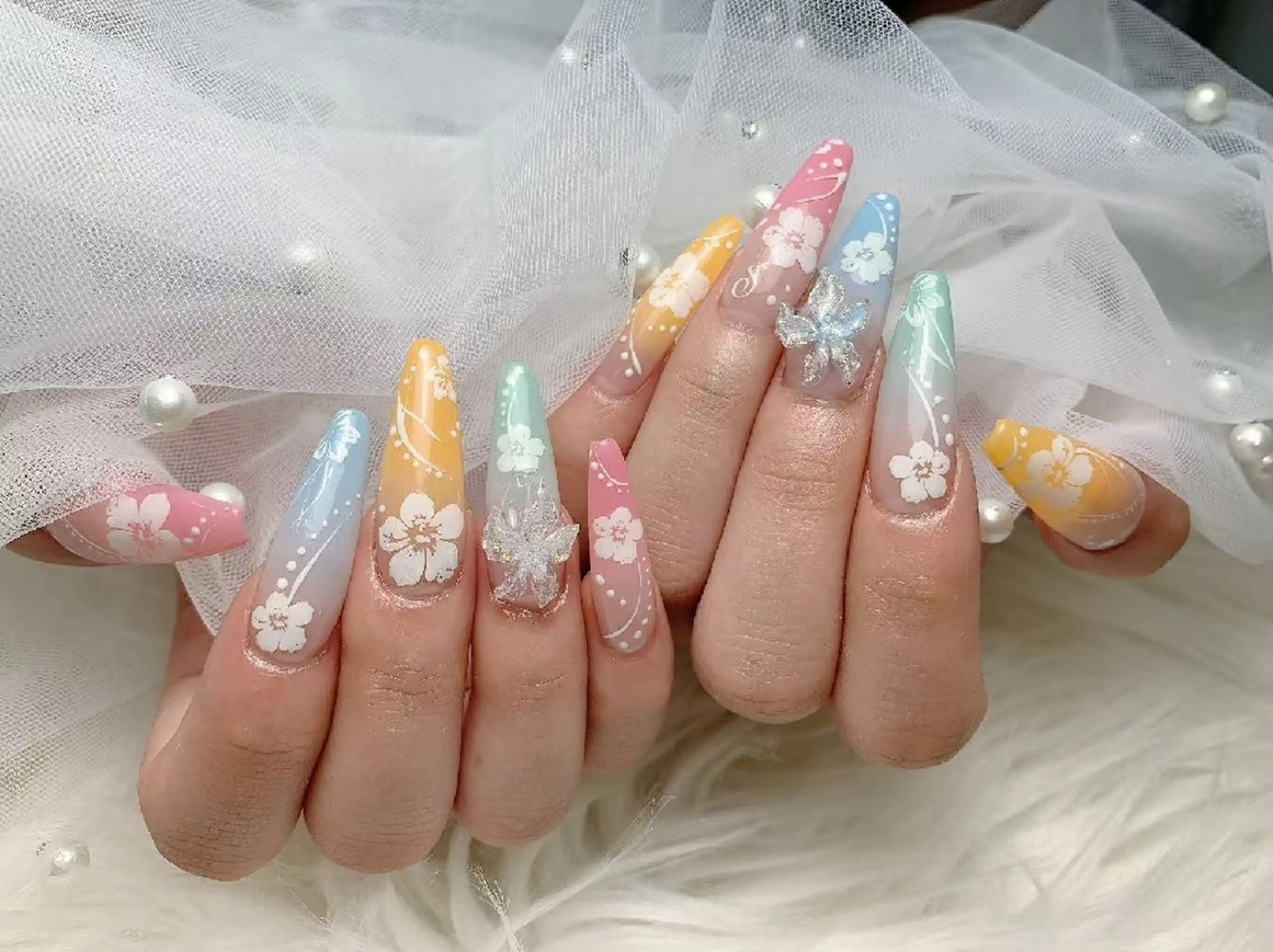 ネイル ENsalon AKIRAのネイルデザイン