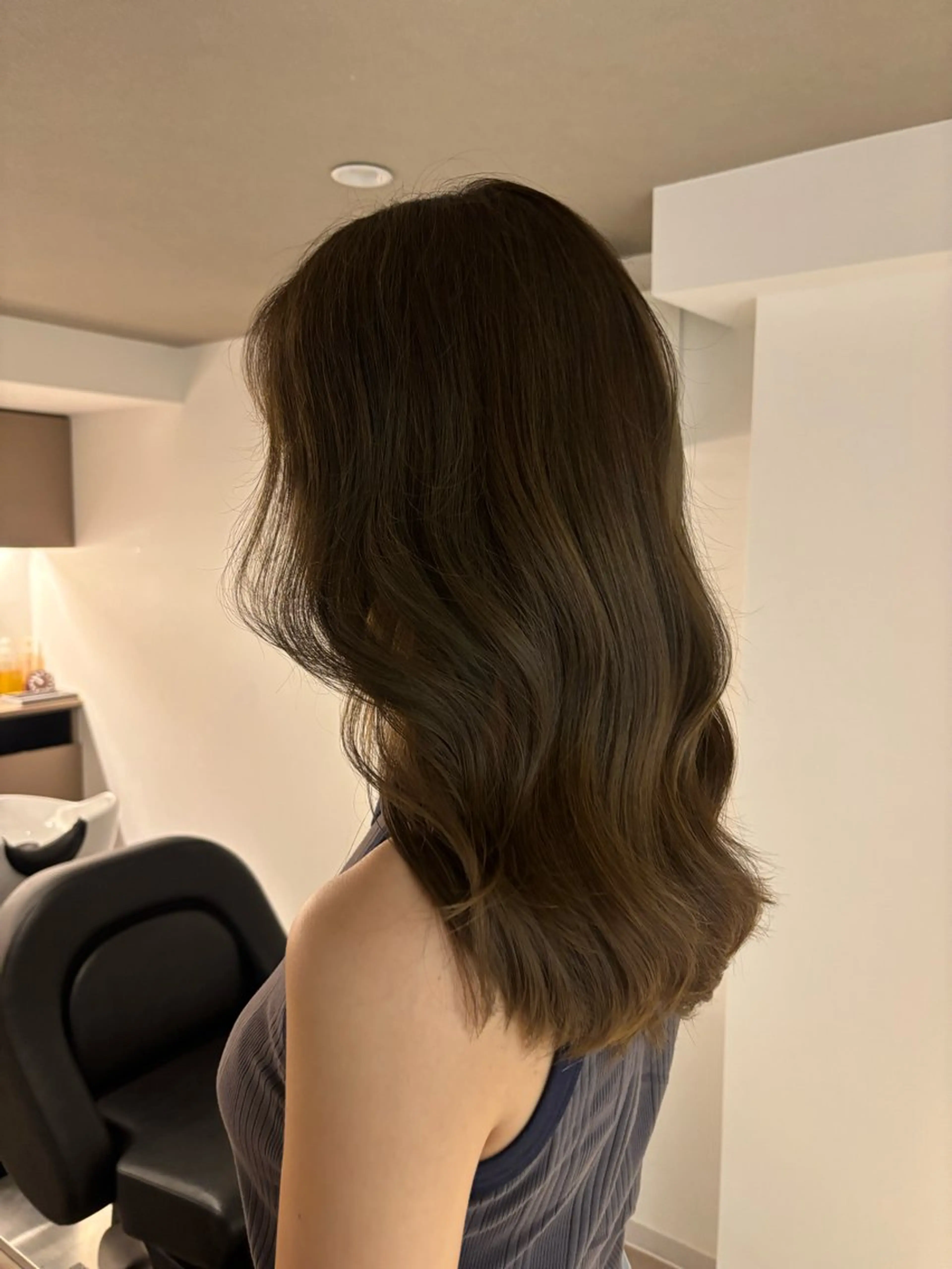 ミディアム カラー ベージュカラー ブリーチ ブラウンカラー ケアブリーチ カシス カット ヘアカラー トリートメント 艶感×抜け感hair /ReLit 正源のヘアスタイル