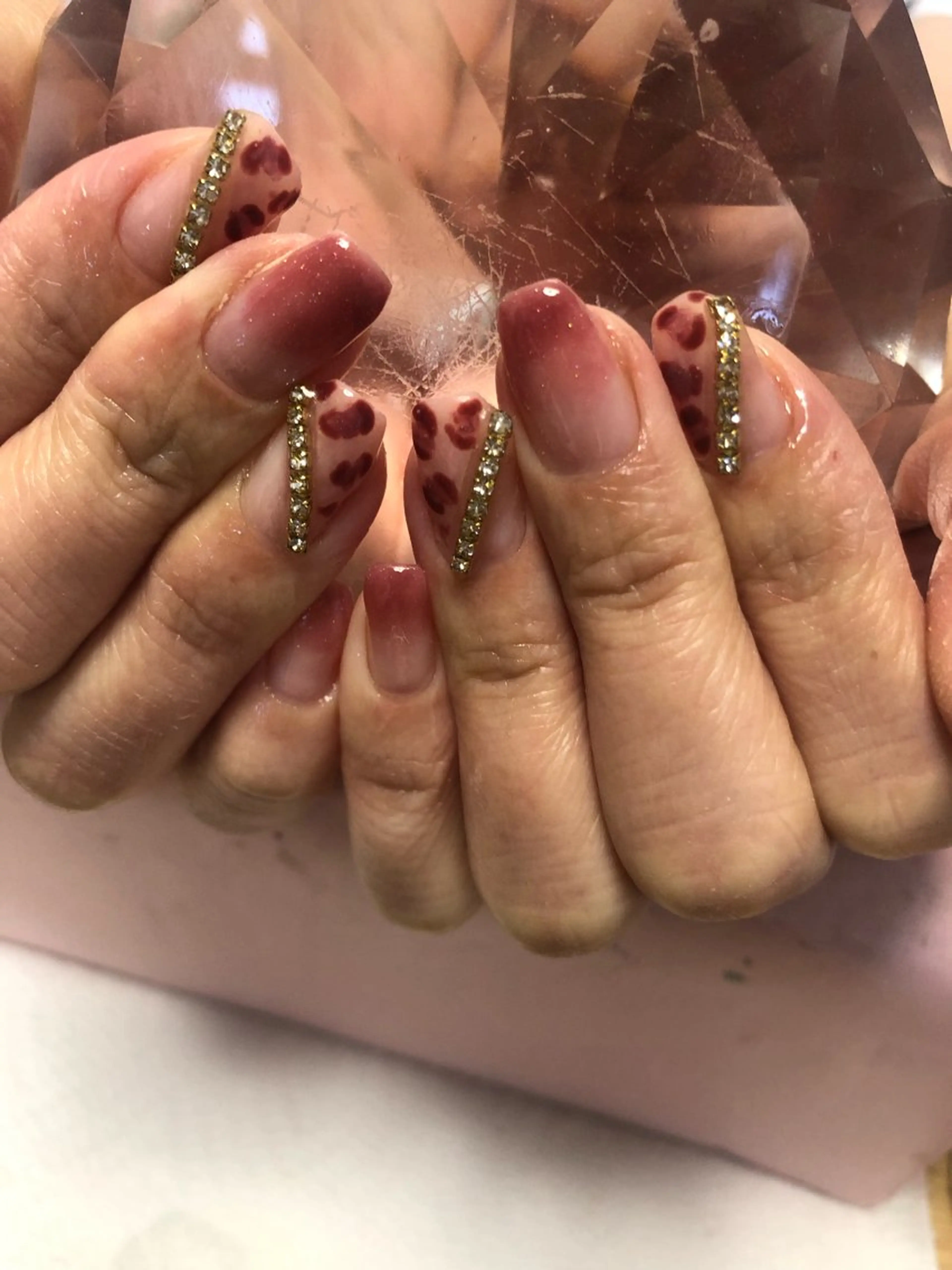 ネイル ハンドネイル nailsalon younail所属・ネイリスト よっちゃんのネイルデザイン