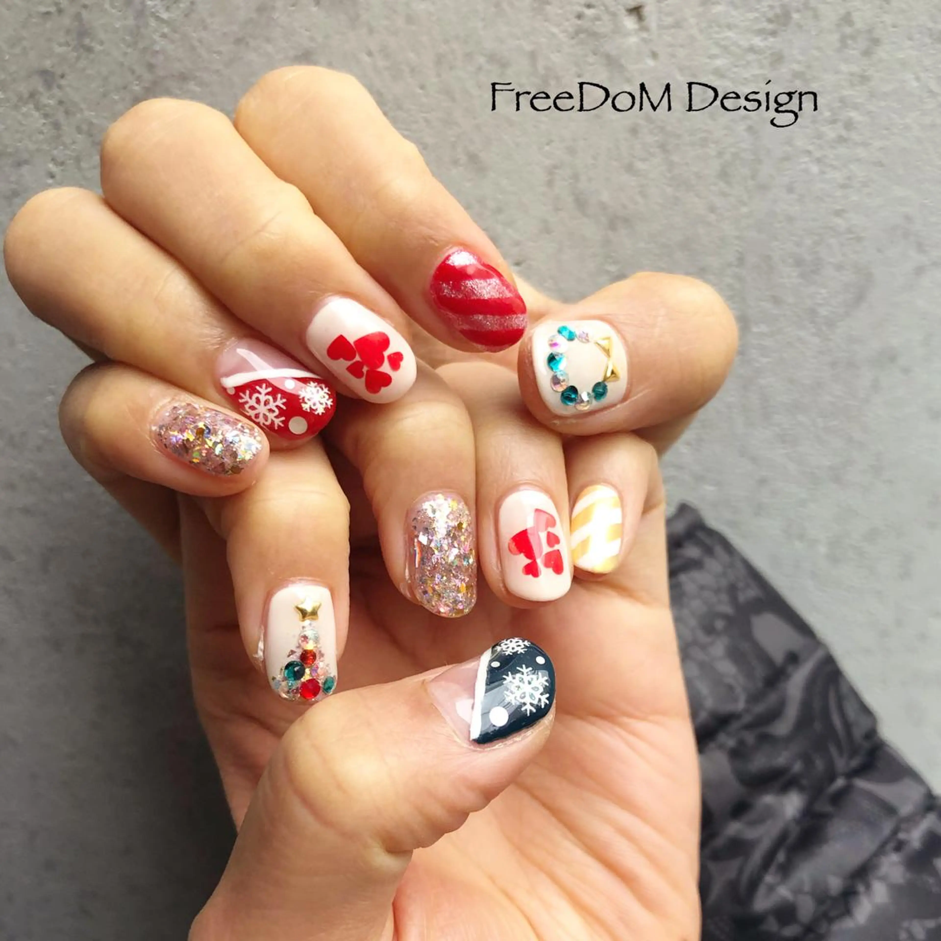 ネイル 冬ネイル クリスマス ＦreeDoＭ   Design所属・W KUMIのネイルデザイン