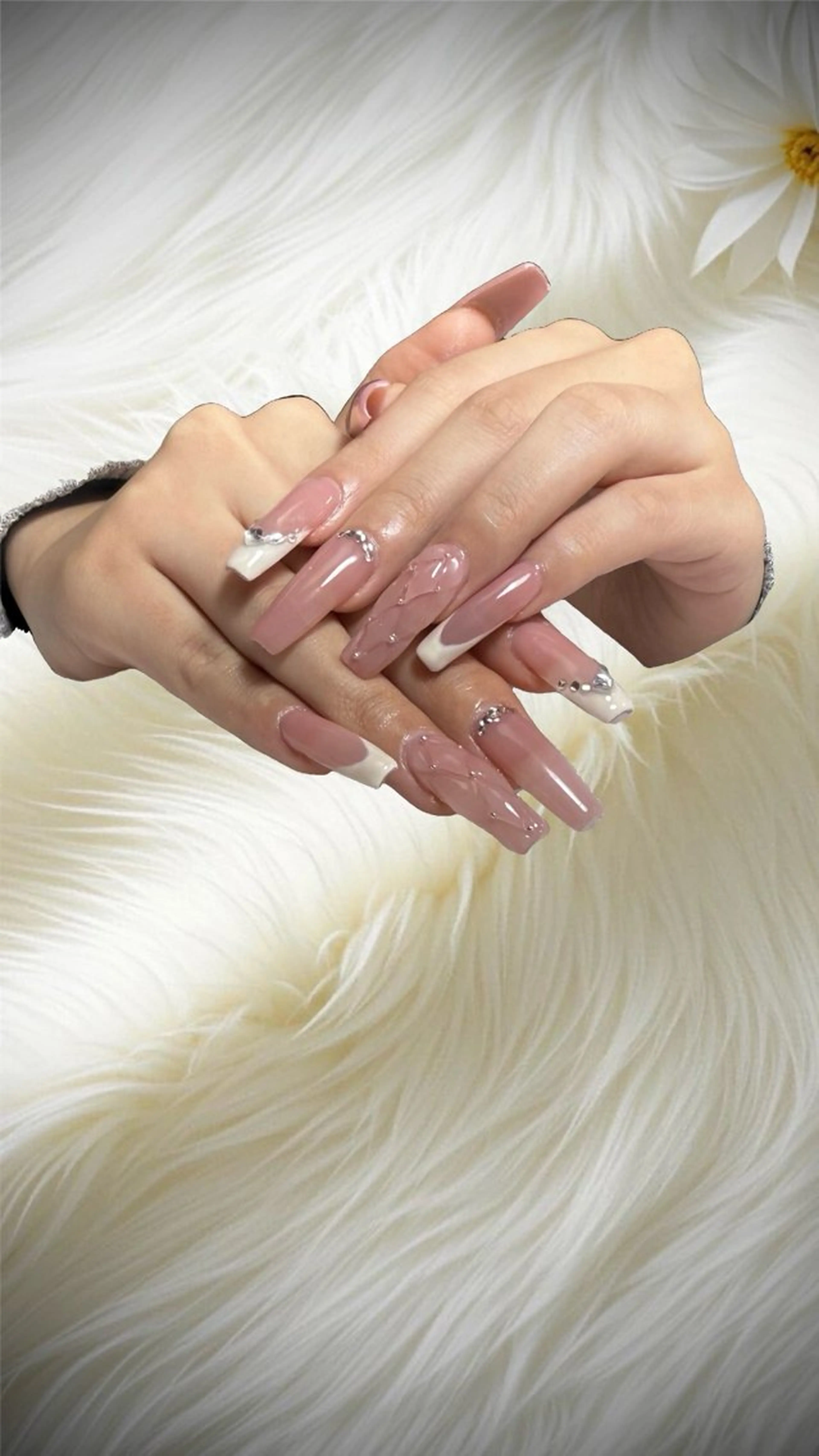 ネイル ハンドネイル エクラNailサロン ミオのネイルデザイン