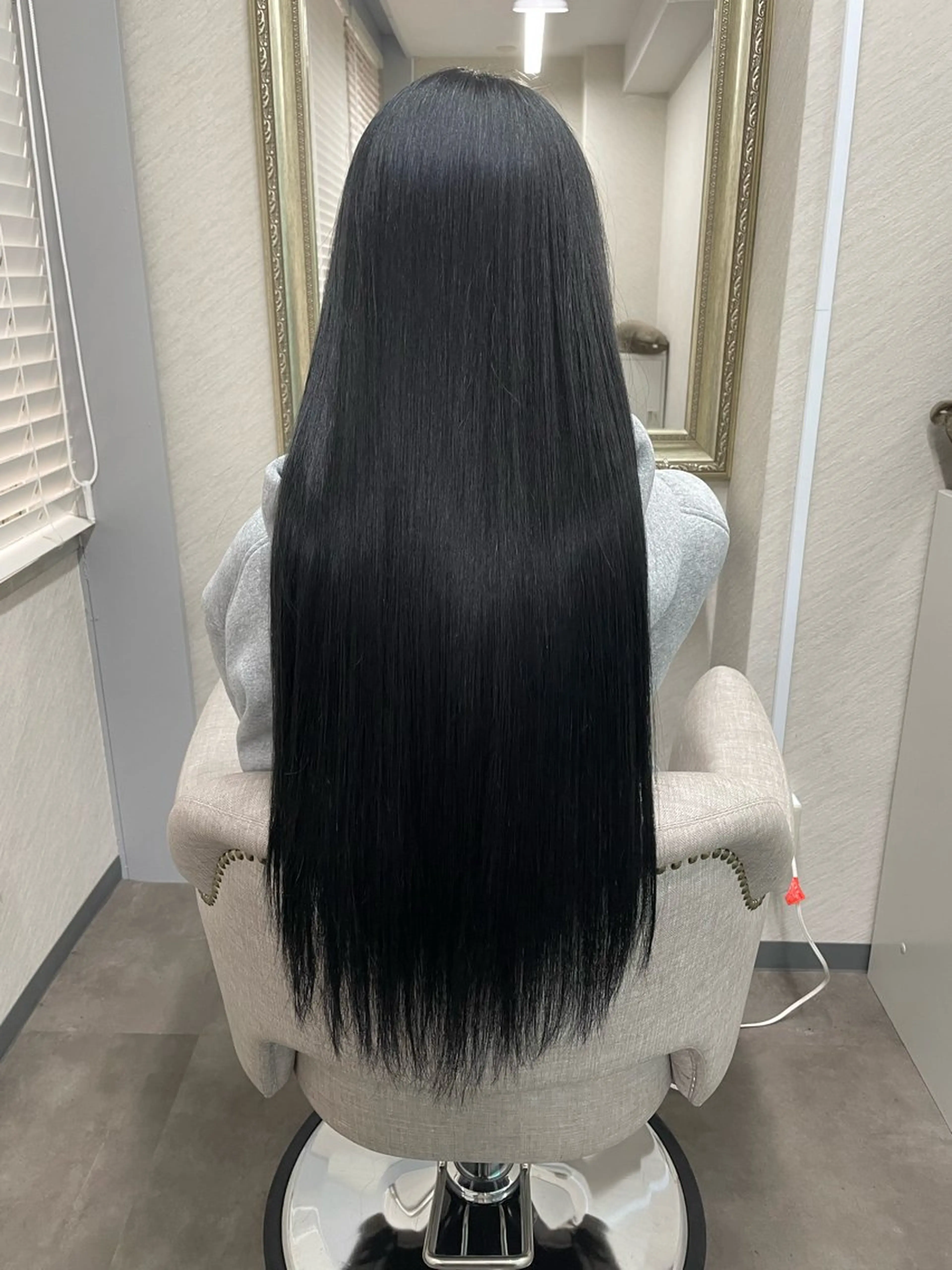 ロング カラー 黒髪 ブルーカラー ブルーブラック 透明感カラー ヘアカラー トリートメント ヘッドスパ アンナ 髪質改善/縮毛矯正のヘアスタイル
