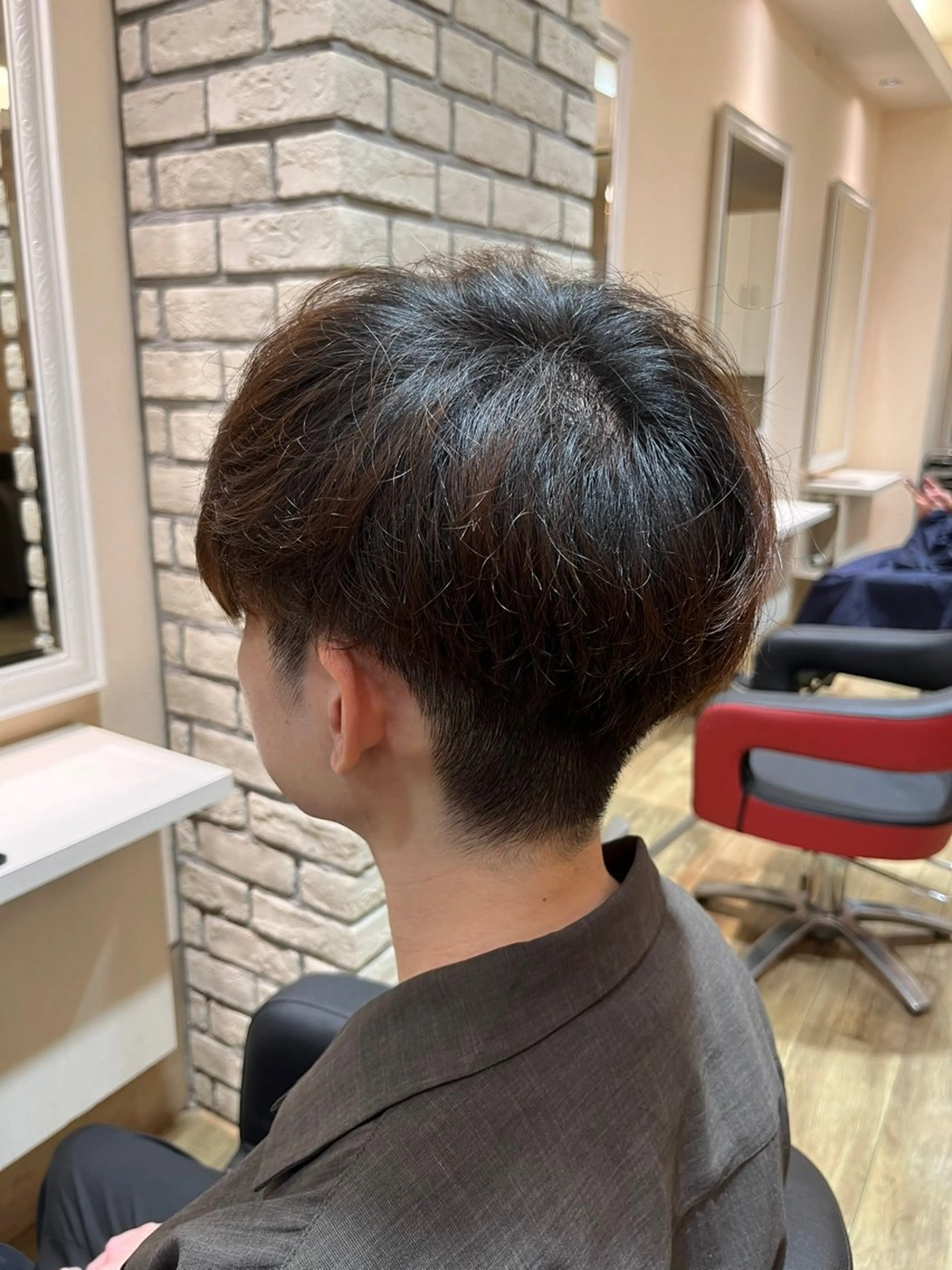 ショート メンズ 刈り上げ 緒方 大輝のヘアスタイル