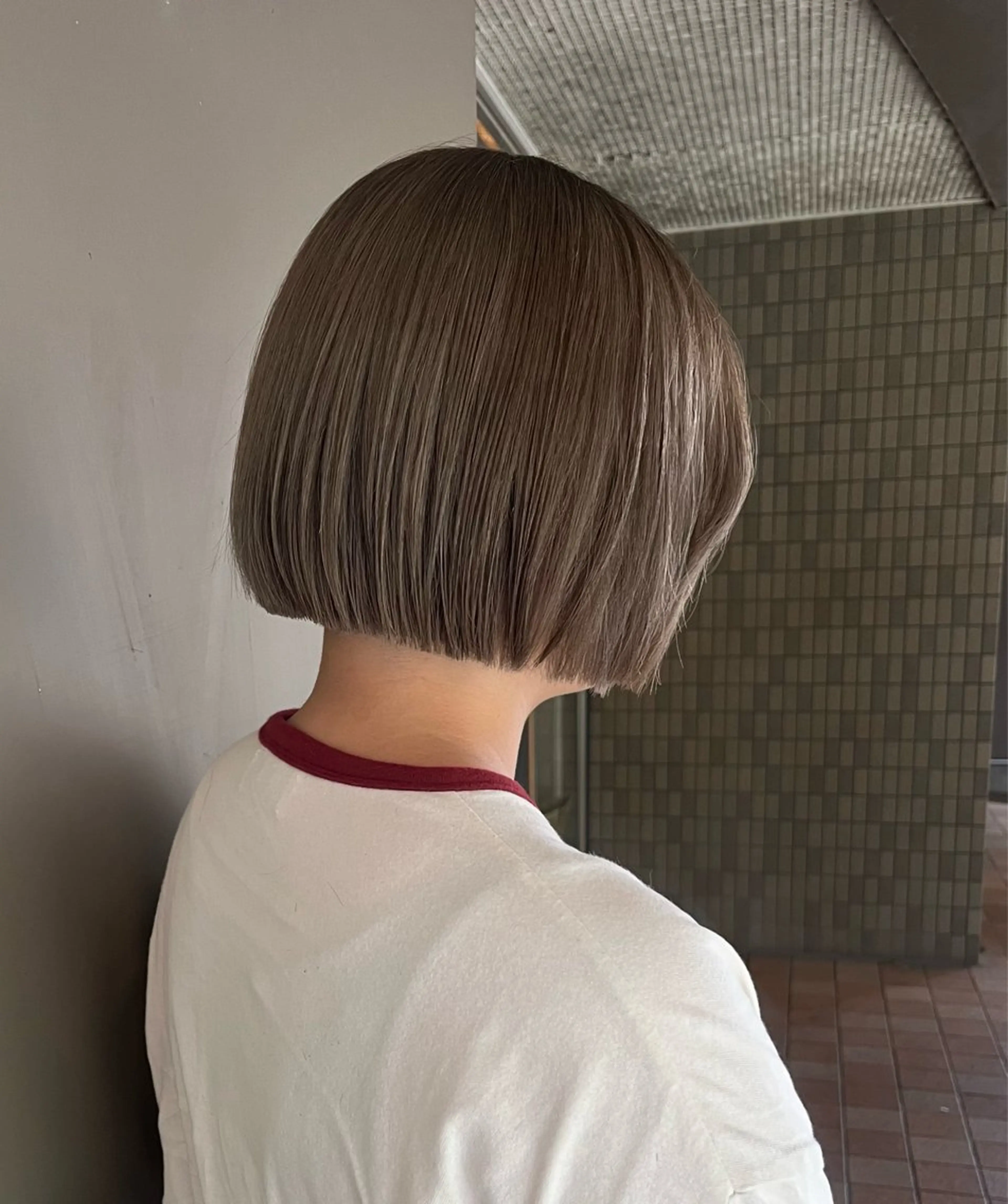 ミディアム カット ヘアカラー トリートメント あやか/ベージュ /透け感カラーのヘアスタイル