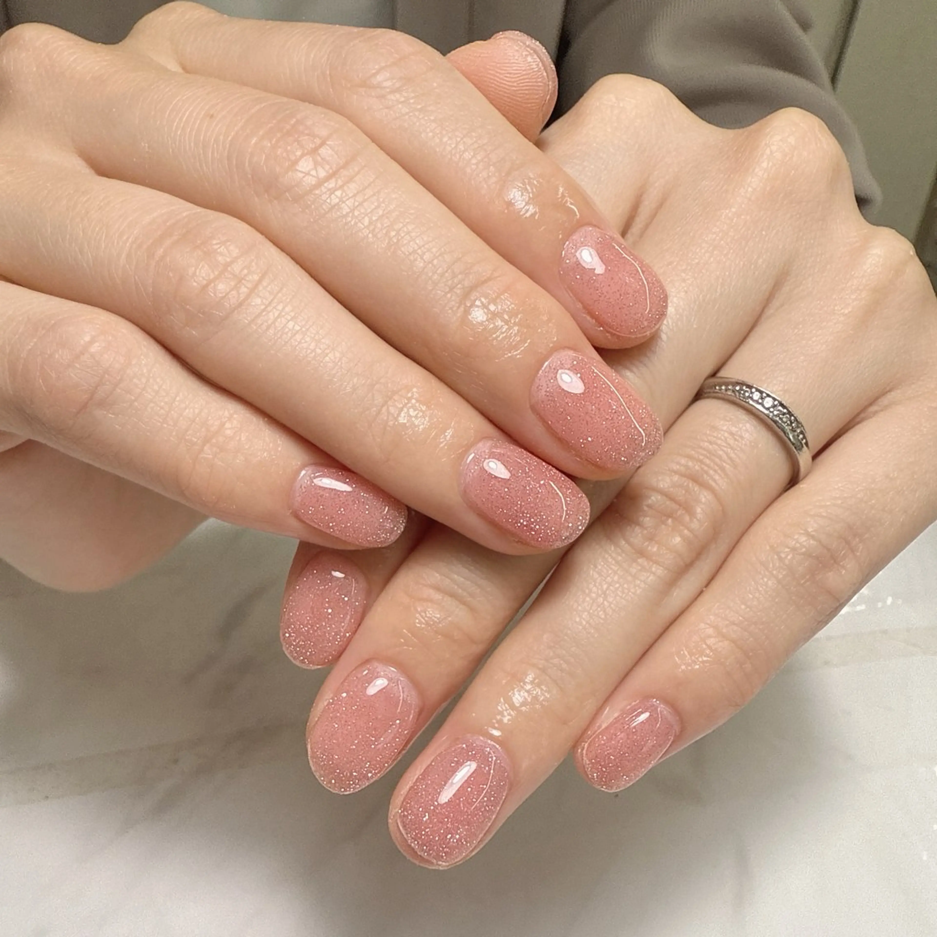 ショート ハンドネイル FLORA NAIL SALON 黄兪榕のネイルデザイン