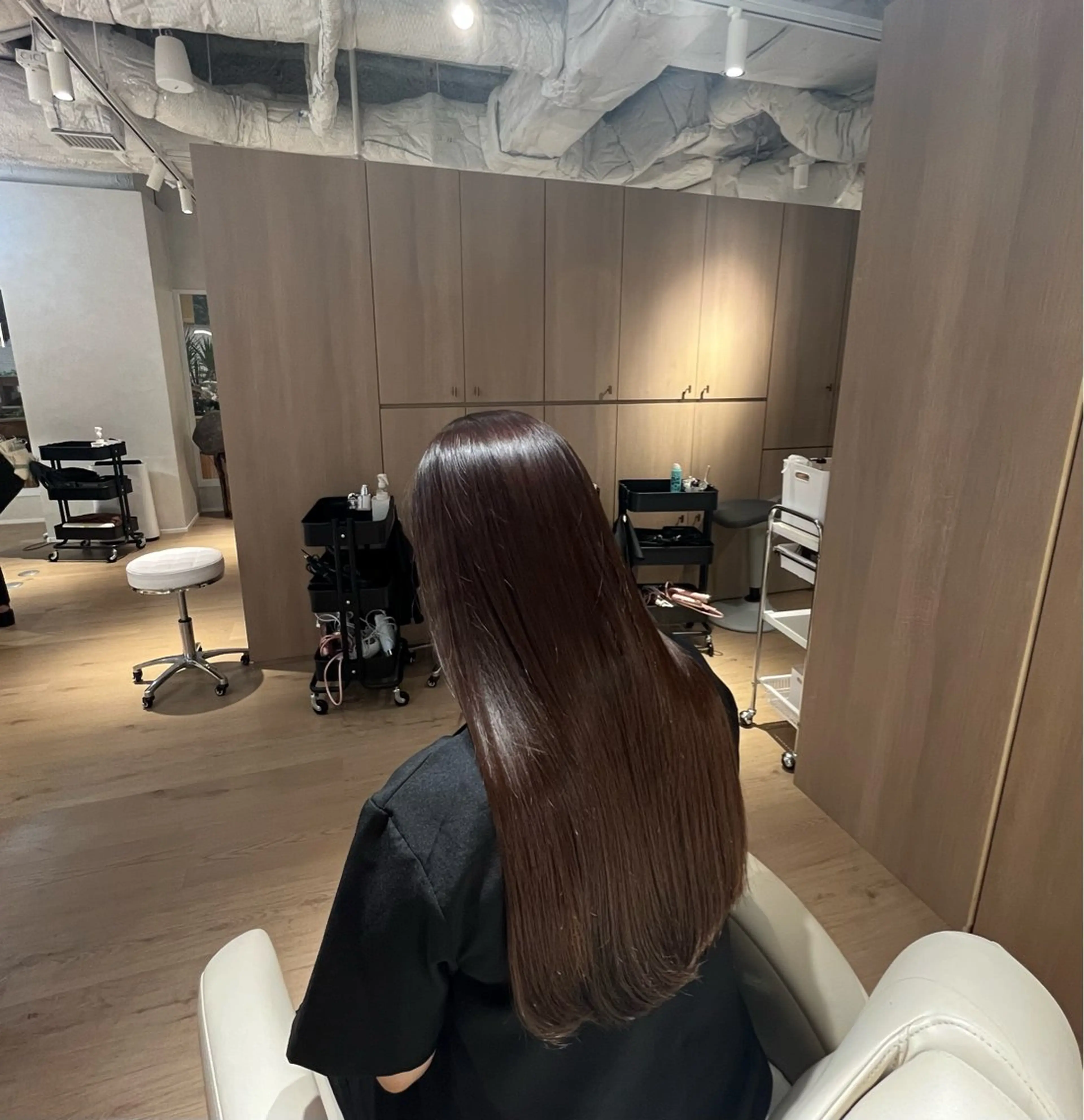 カラー ベージュカラー 大西 愛梨のヘアスタイル