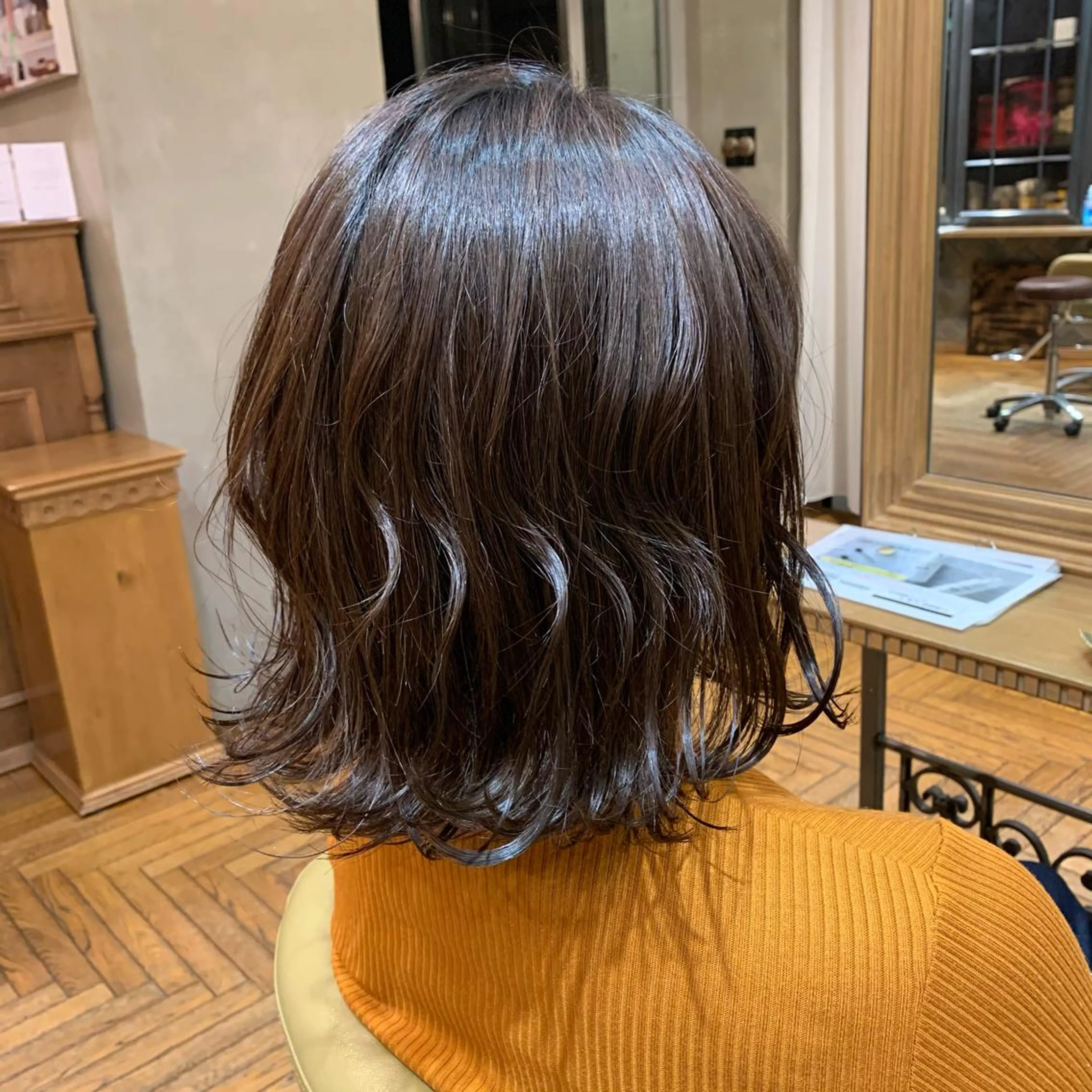 ミディアム カラー アッシュ ベージュカラー ごとう さなのヘアスタイル