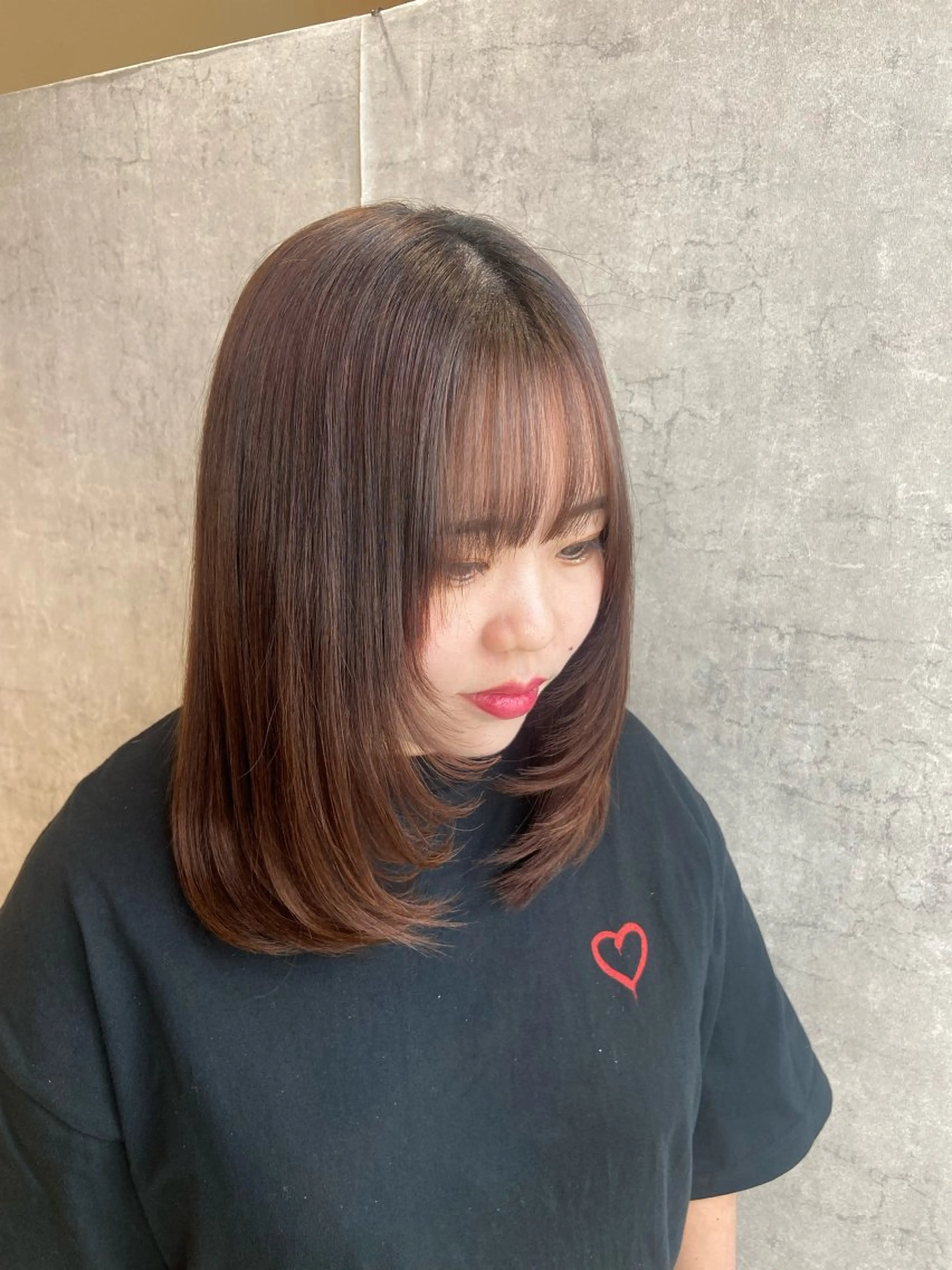 セミロング 顔まわりレイヤー 顔周りカット レイヤーカット Hirona ベージュ/暖色カラーのヘアスタイル
