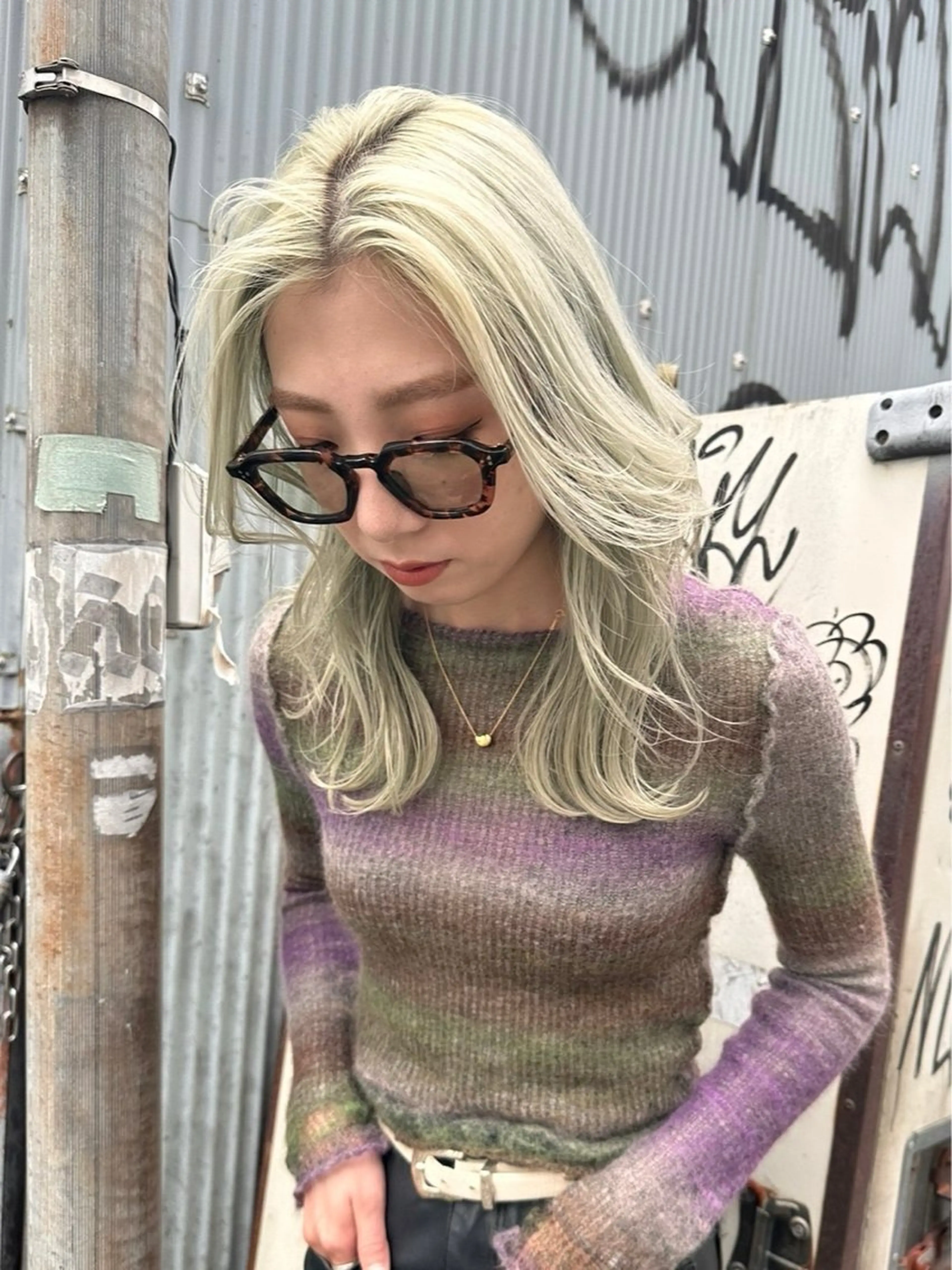 セミロング カラー ヘアカラー トリートメント ハイトーン×韓国ヘア 💍tiam💍のヘアスタイル