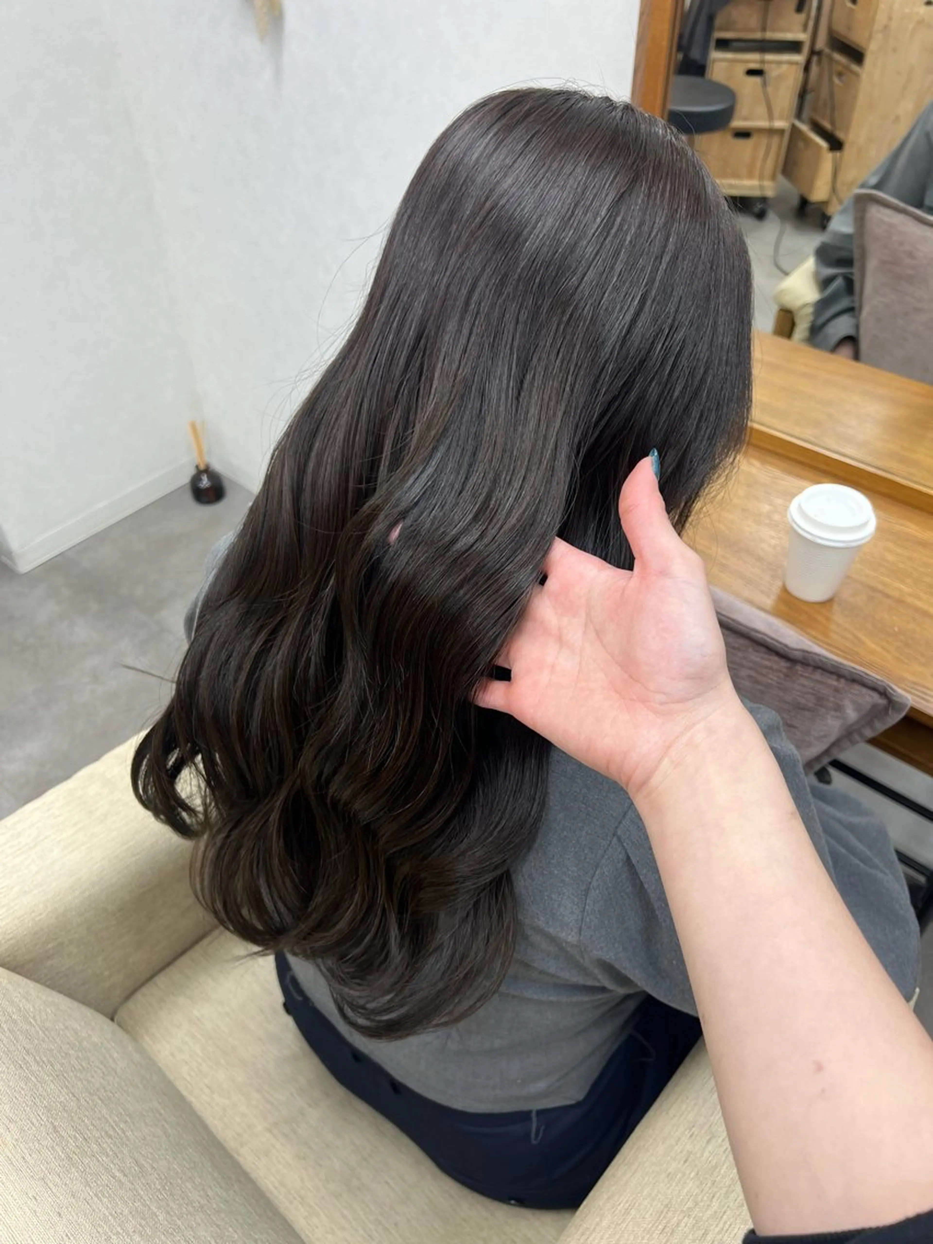 ロング ヘアカラー ブリーチカラー HAZUKI🦖のヘアスタイル