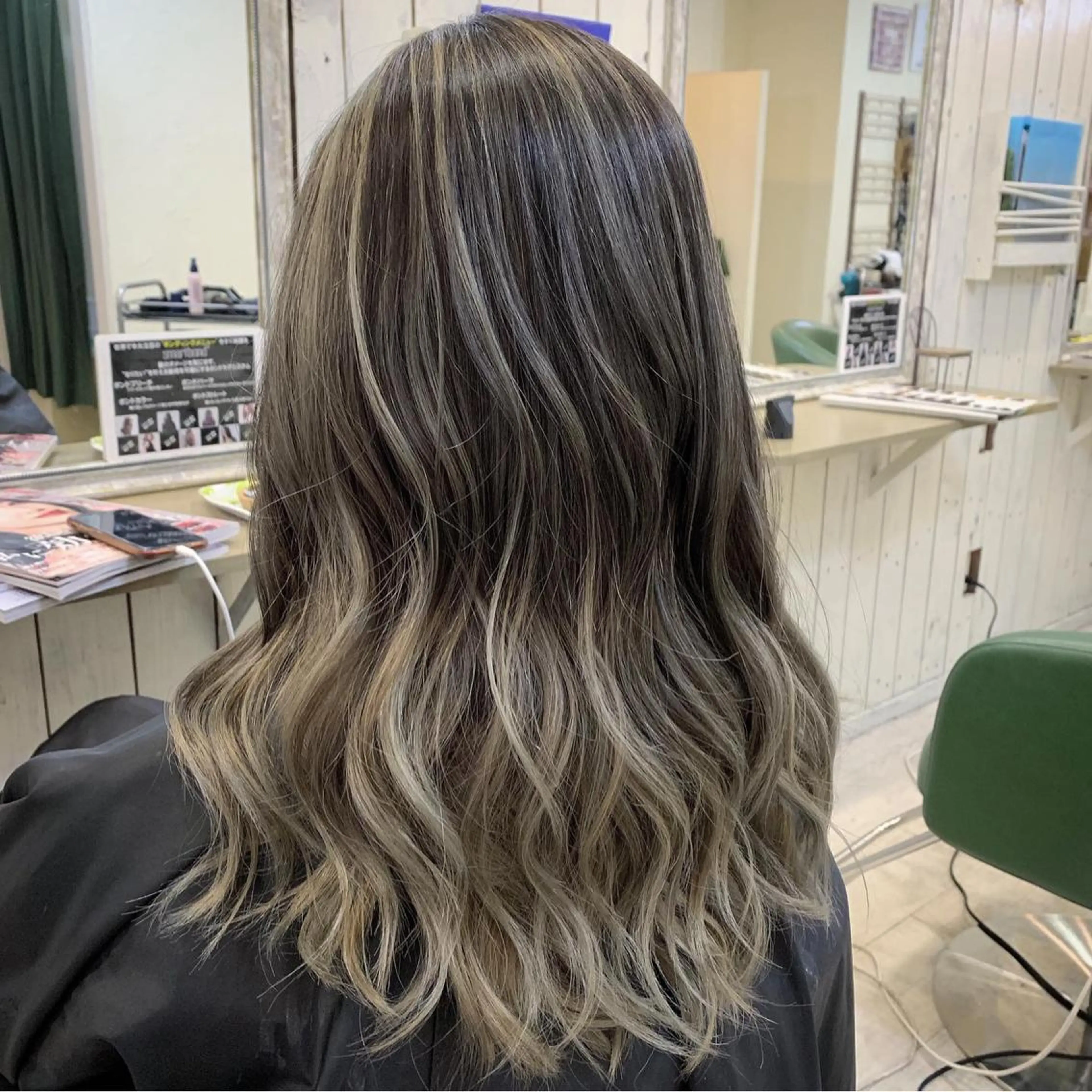 セミロング カット ヘアカラー 高山 滉太のヘアスタイル