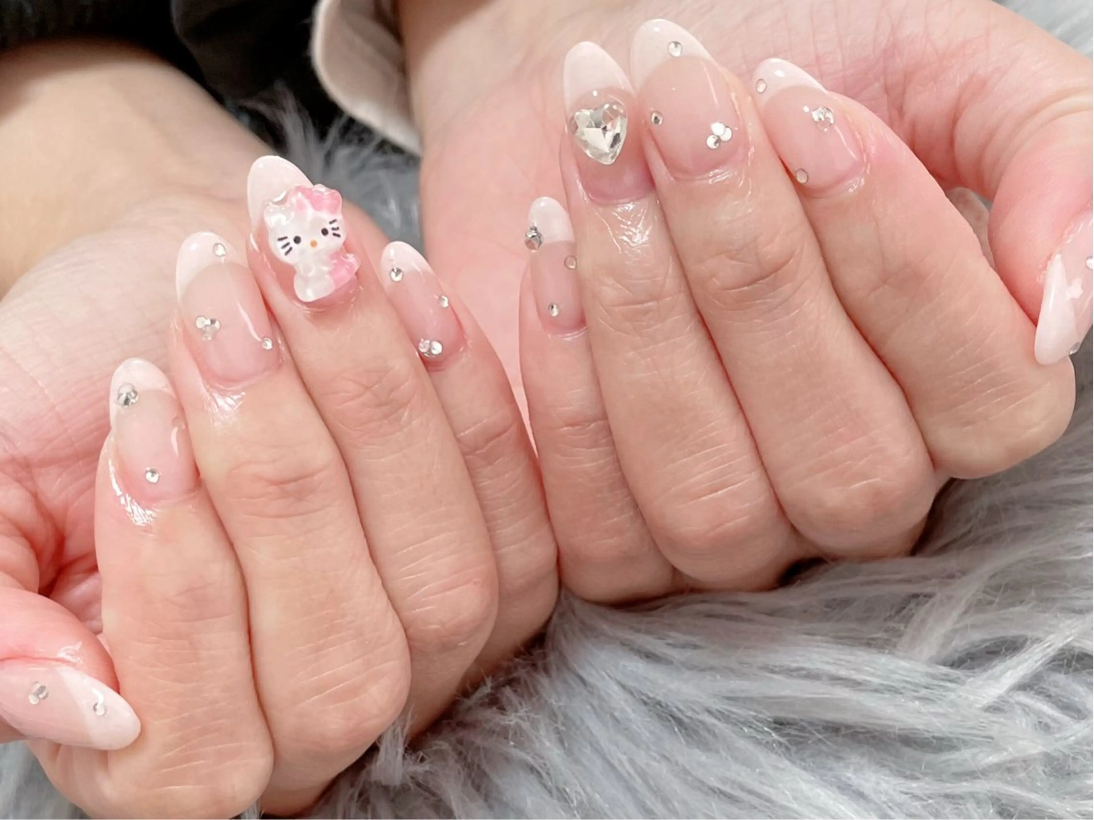 ミディアム ハンドネイル Nina's nailのネイルデザイン