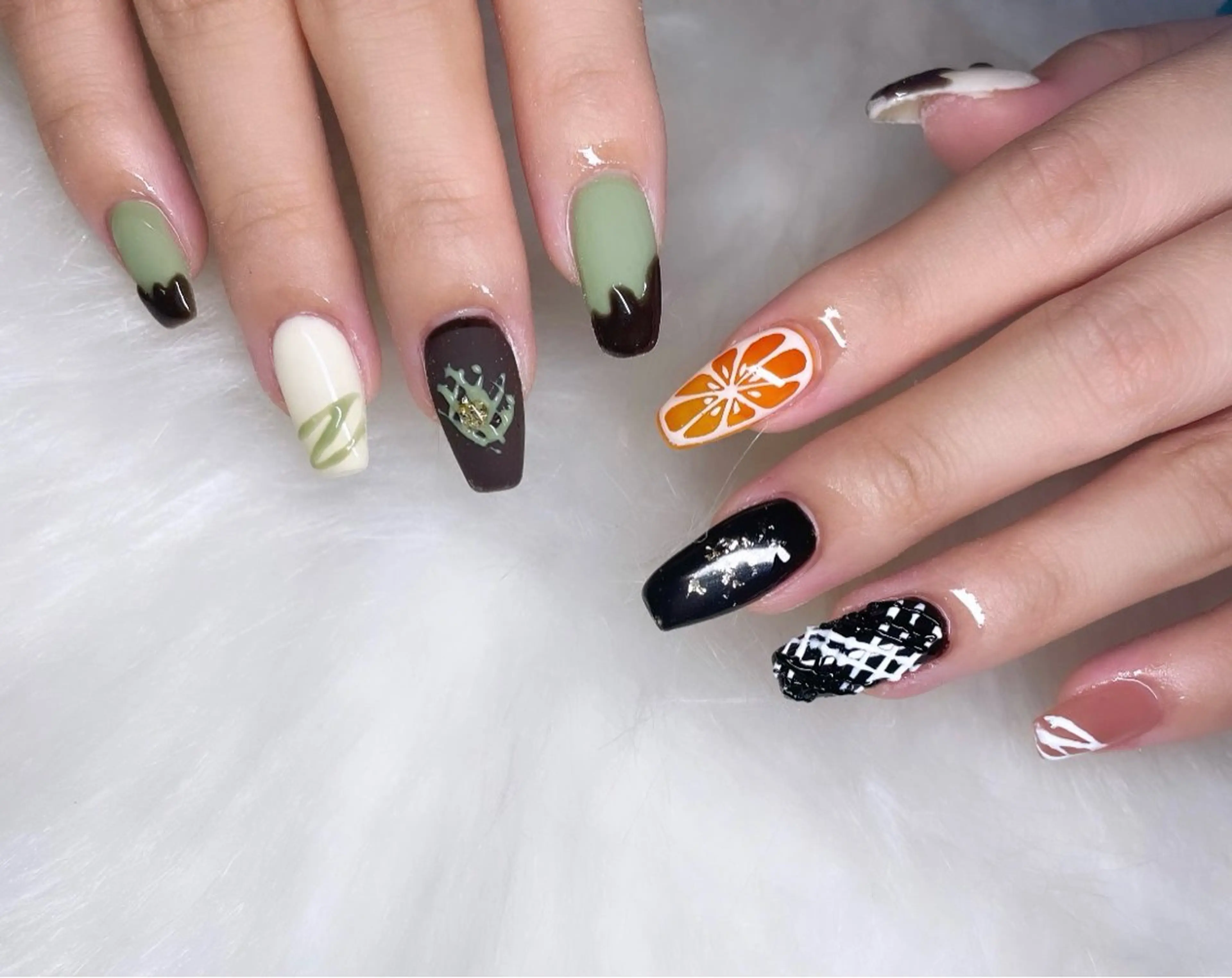 ネイル 成人式 フットネイル フレンチネイル ジェルネイル 韓国ネイル nail salon fee（フィー）のネイルデザイン