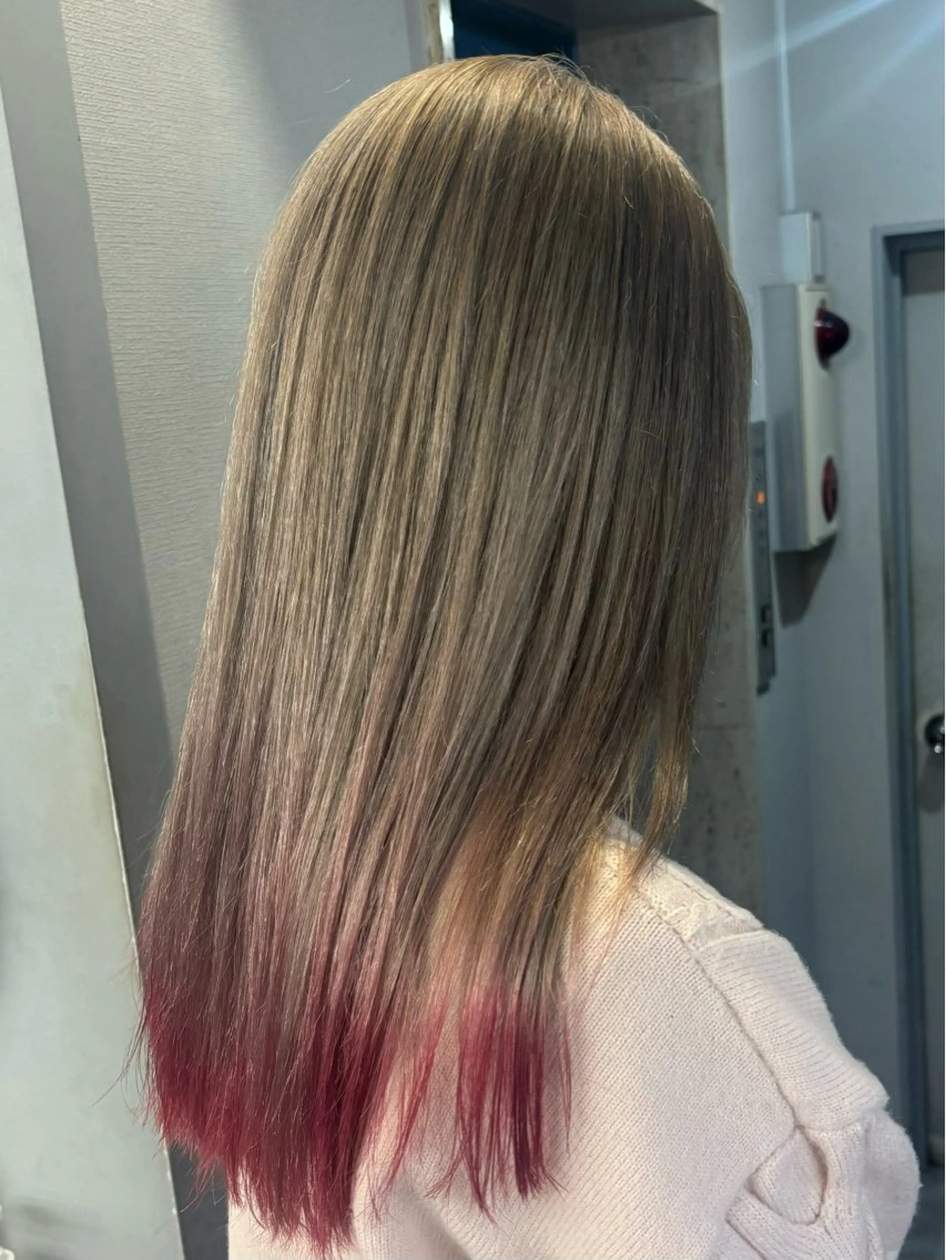 ロング カット ヘアカラー トリートメント teN+by ambleluxeのヘアスタイル