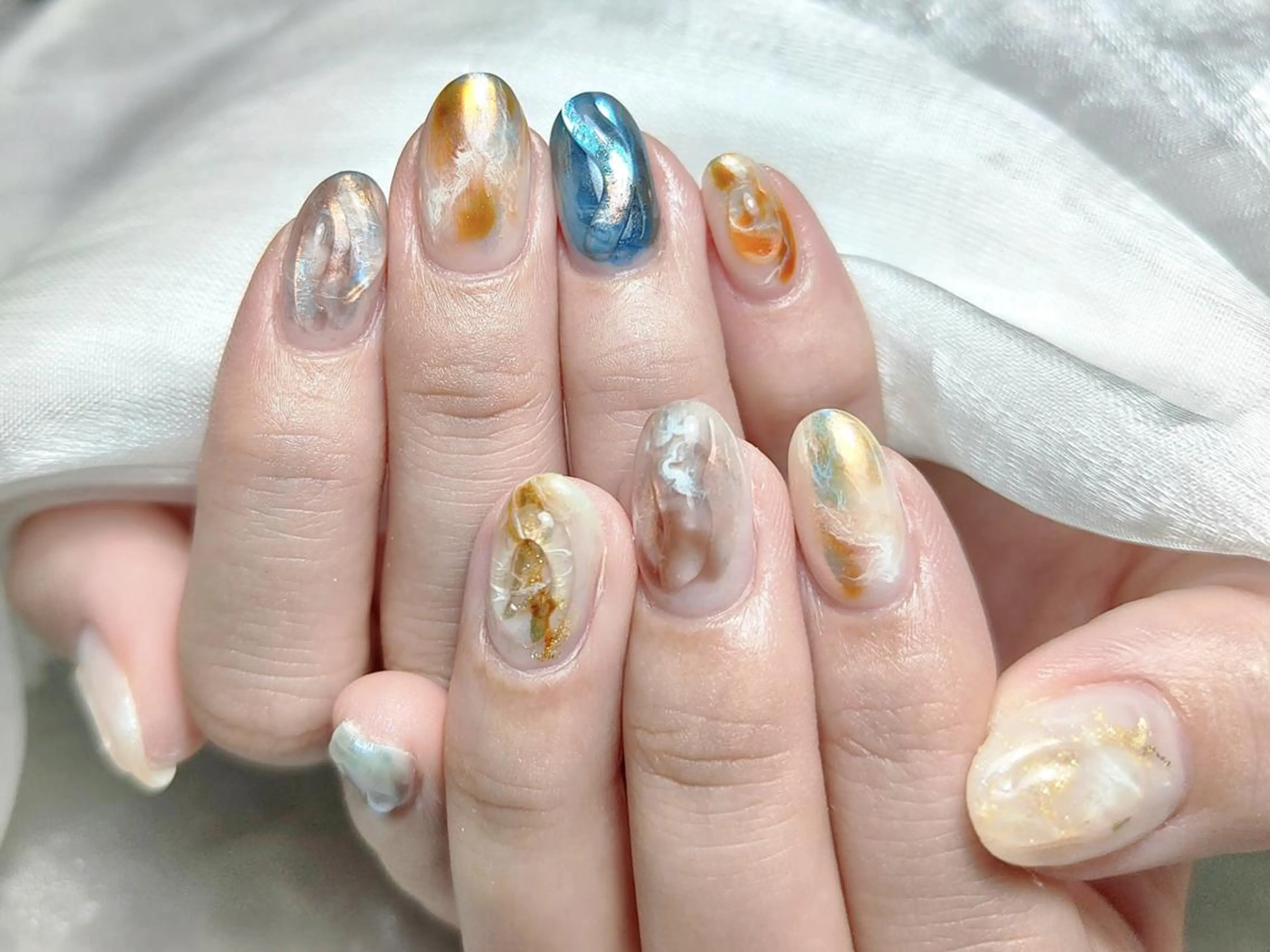 ネイル Hanya 🌈のネイルデザイン