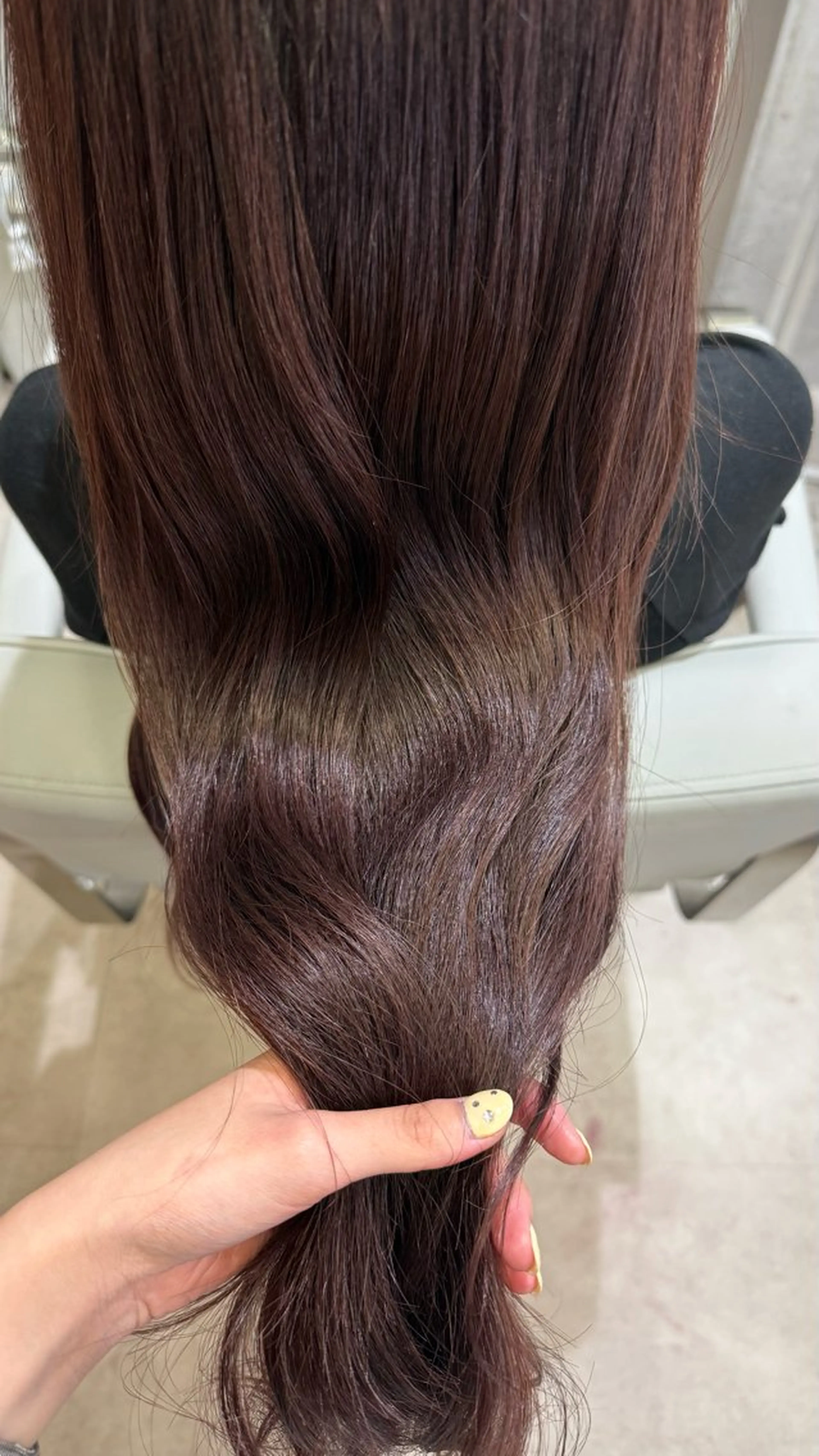 ロング ヘアカラー トリートメント RUKA🩰透明感 寒色カラー/レイヤーのヘアスタイル