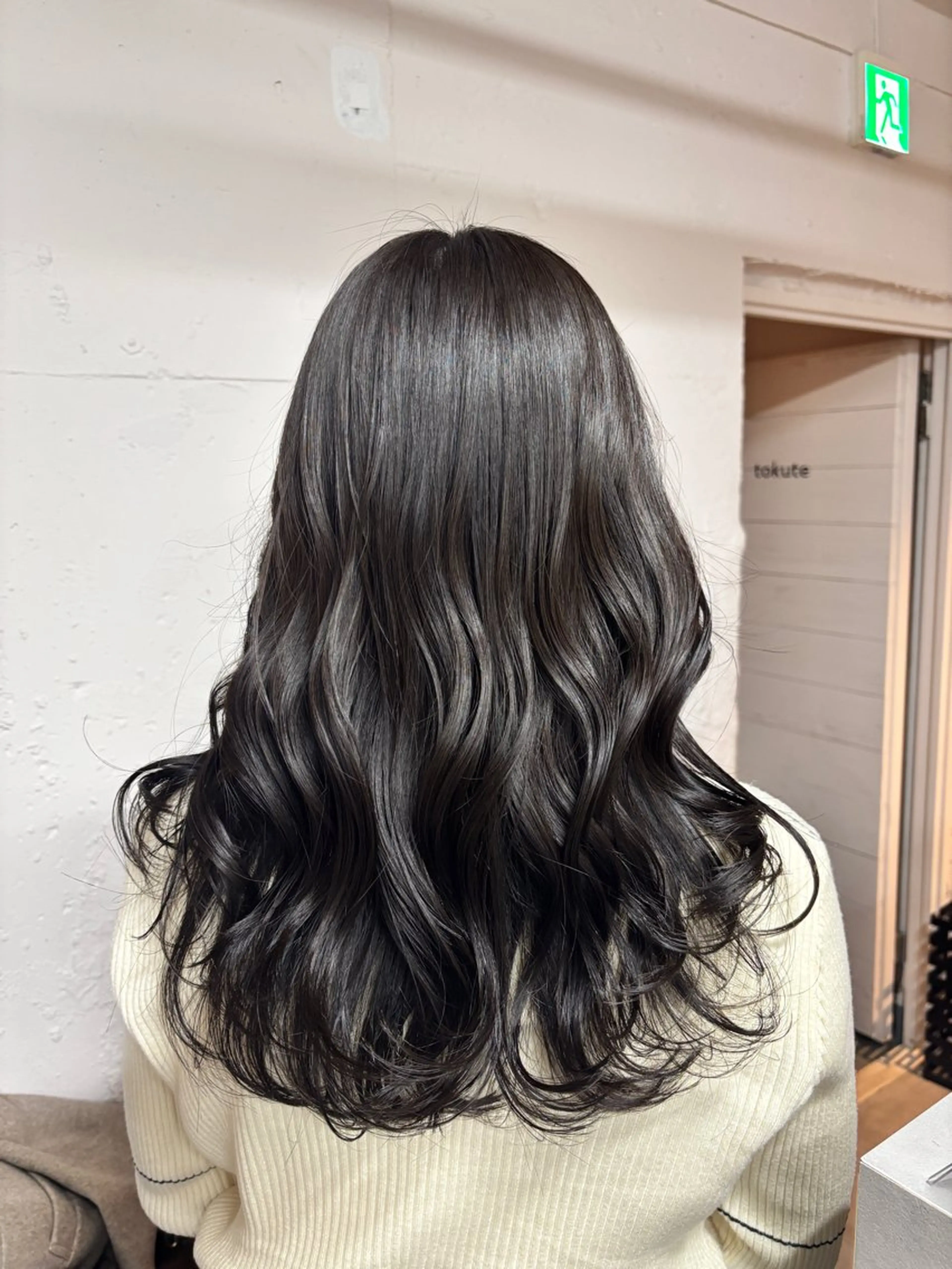 セミロング カラー 🩵tokute SEIRA🩵のヘアスタイル