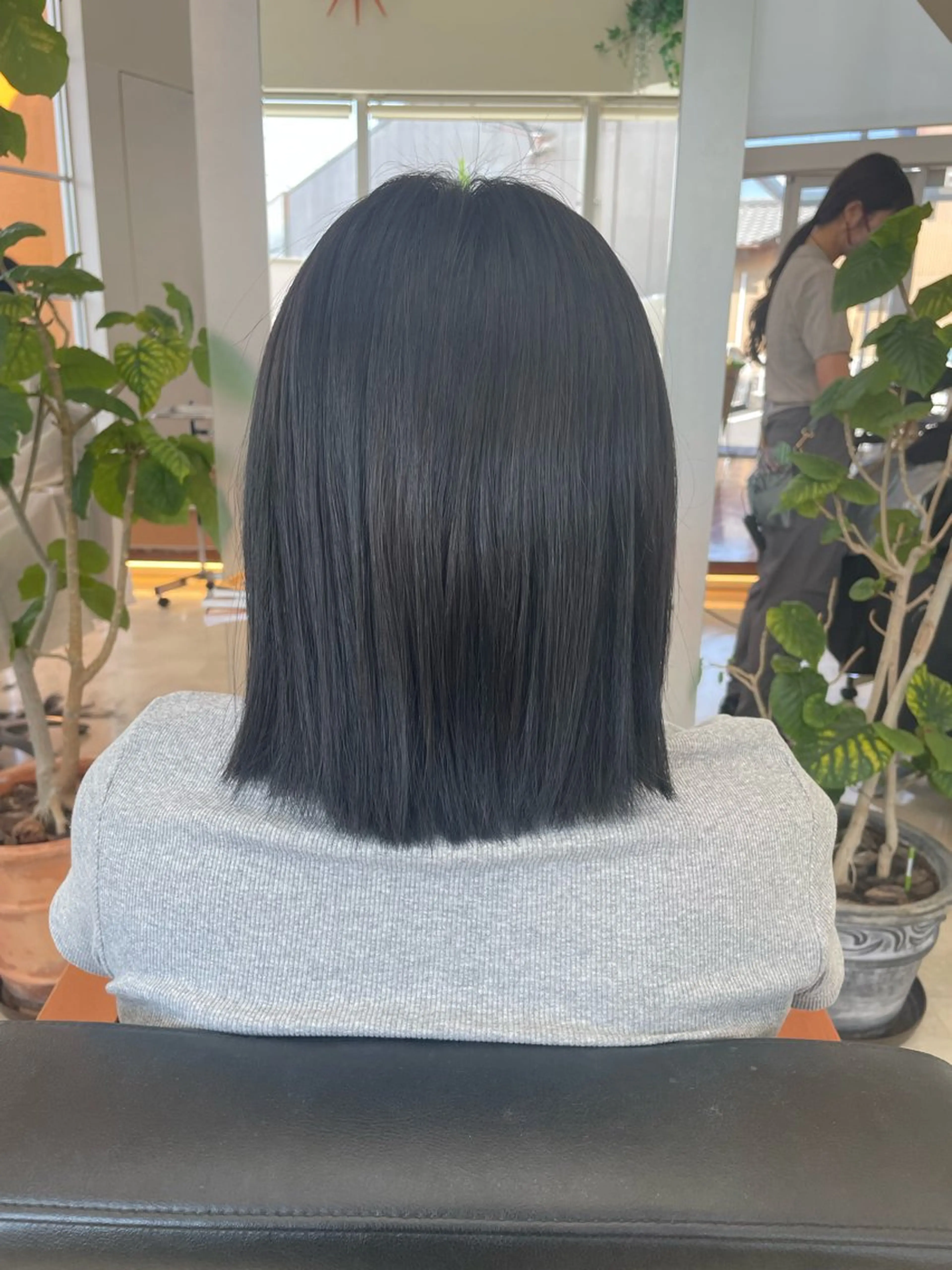 ミディアム ヘアカラー トリートメント 縮毛矯正/髪質改善 束感まつ毛/アヤカのヘアスタイル