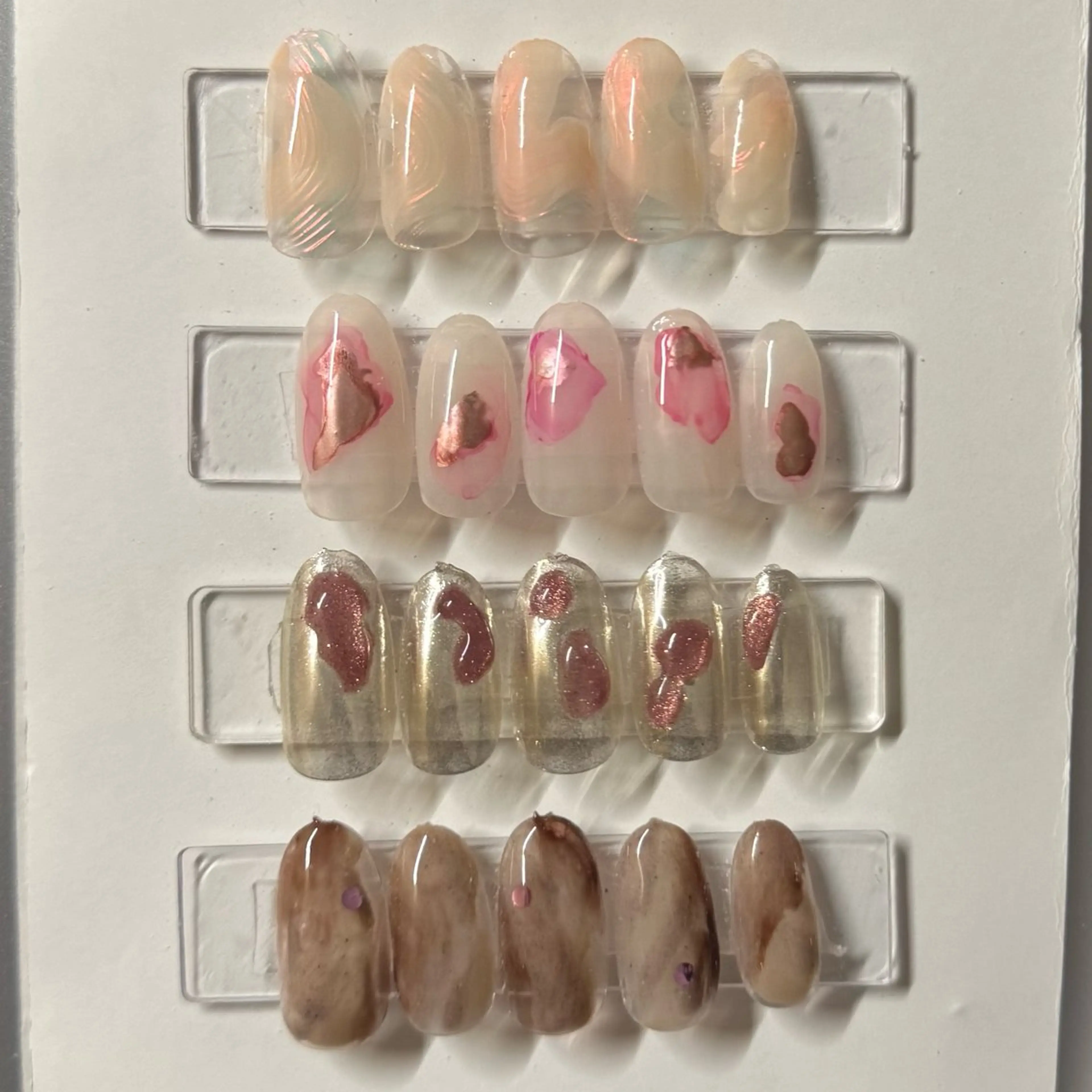 ネイル ニュアンスネイル ピンク 春ネイル kanami 🍼🩷のネイルデザイン