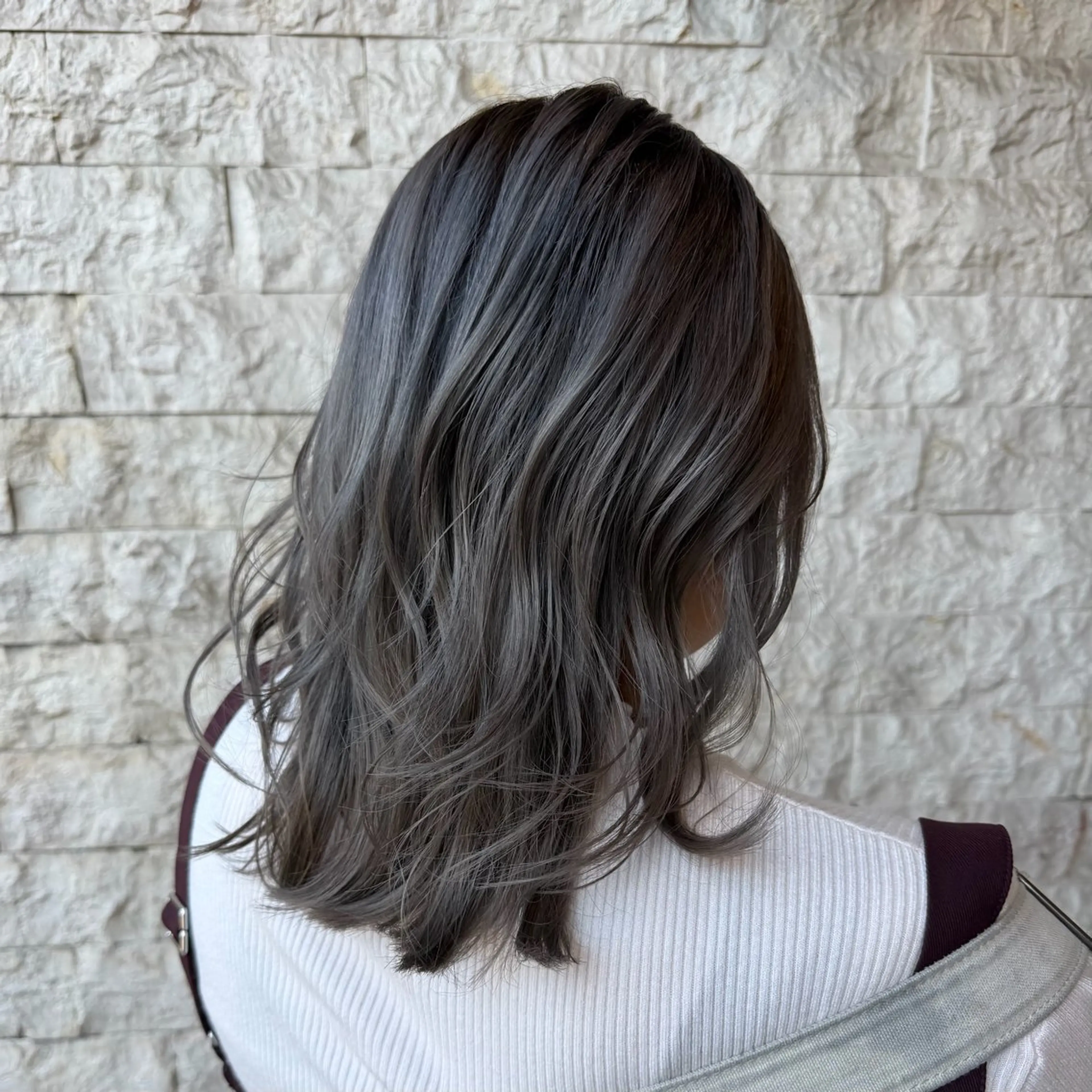 ミディアム カラー ヘアカラー トリートメント 🦖Maho🦖 ブリーチカラーのヘアスタイル