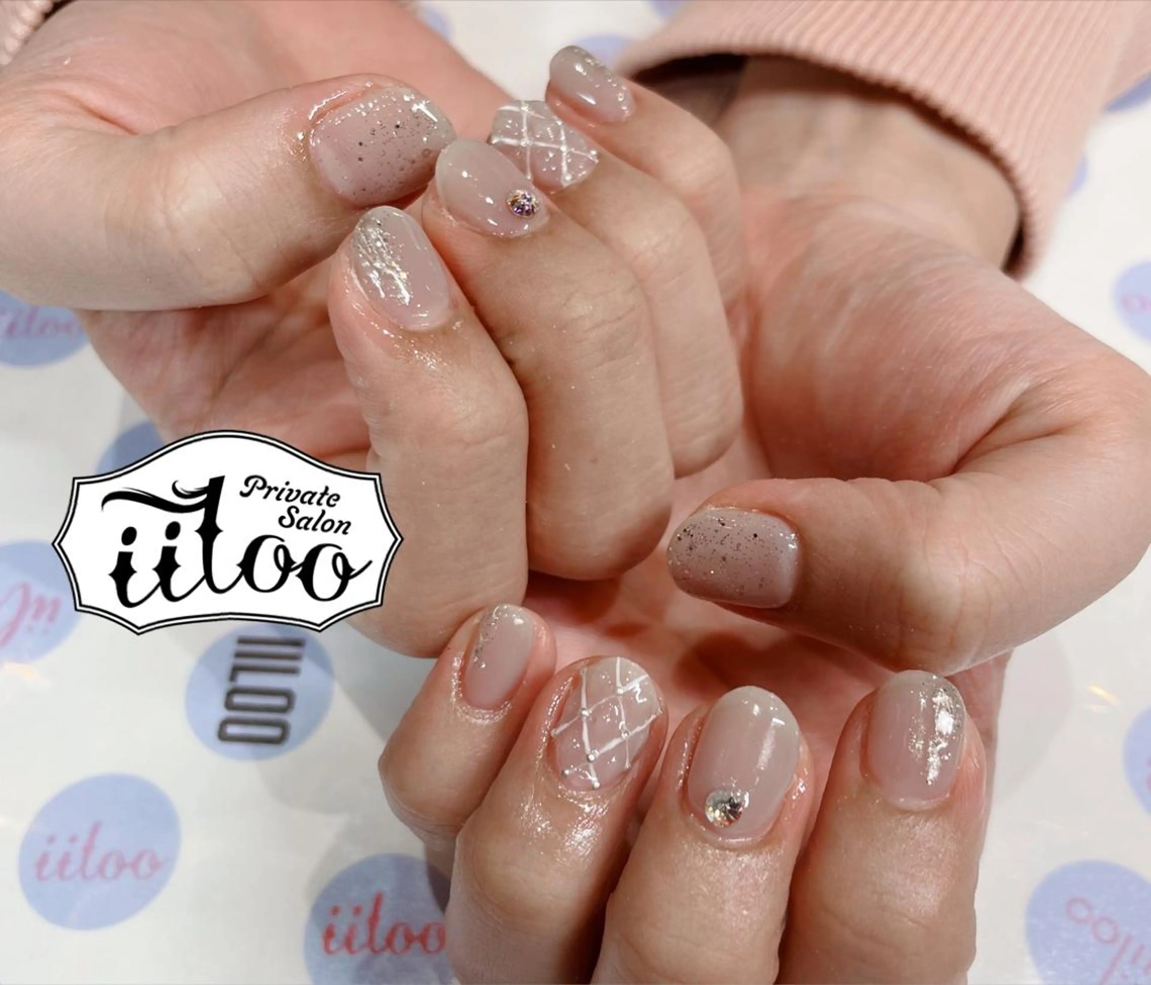 ネイル iiloo aromaworksのネイルデザイン