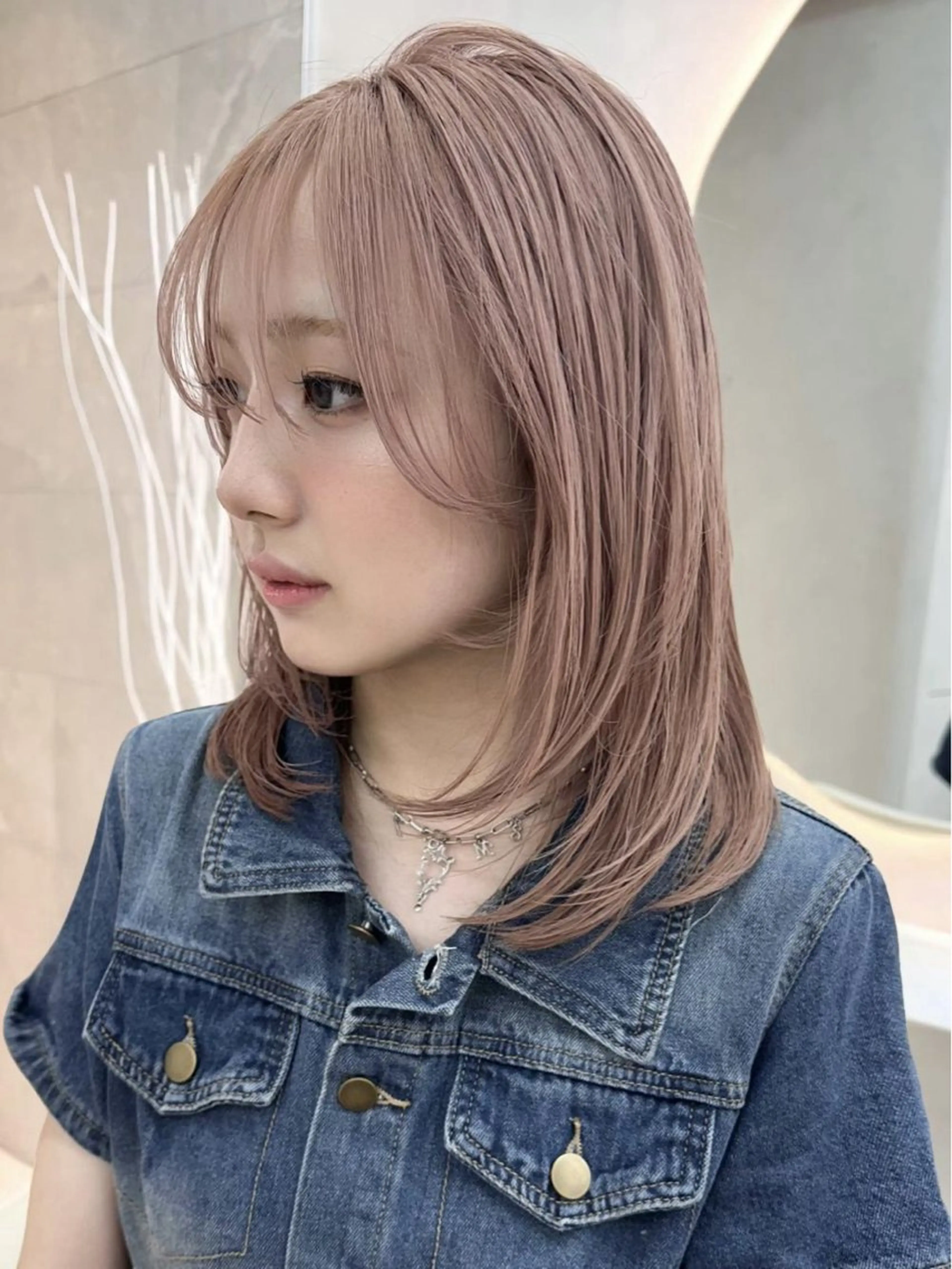 セミロング カラー ブリーチ ダブルカラー グラデーションカラー ハイライトカラー インナーカラー ヘアカラー みらい🖤ブリーチ 縮毛矯正モデル募集のヘアスタイル